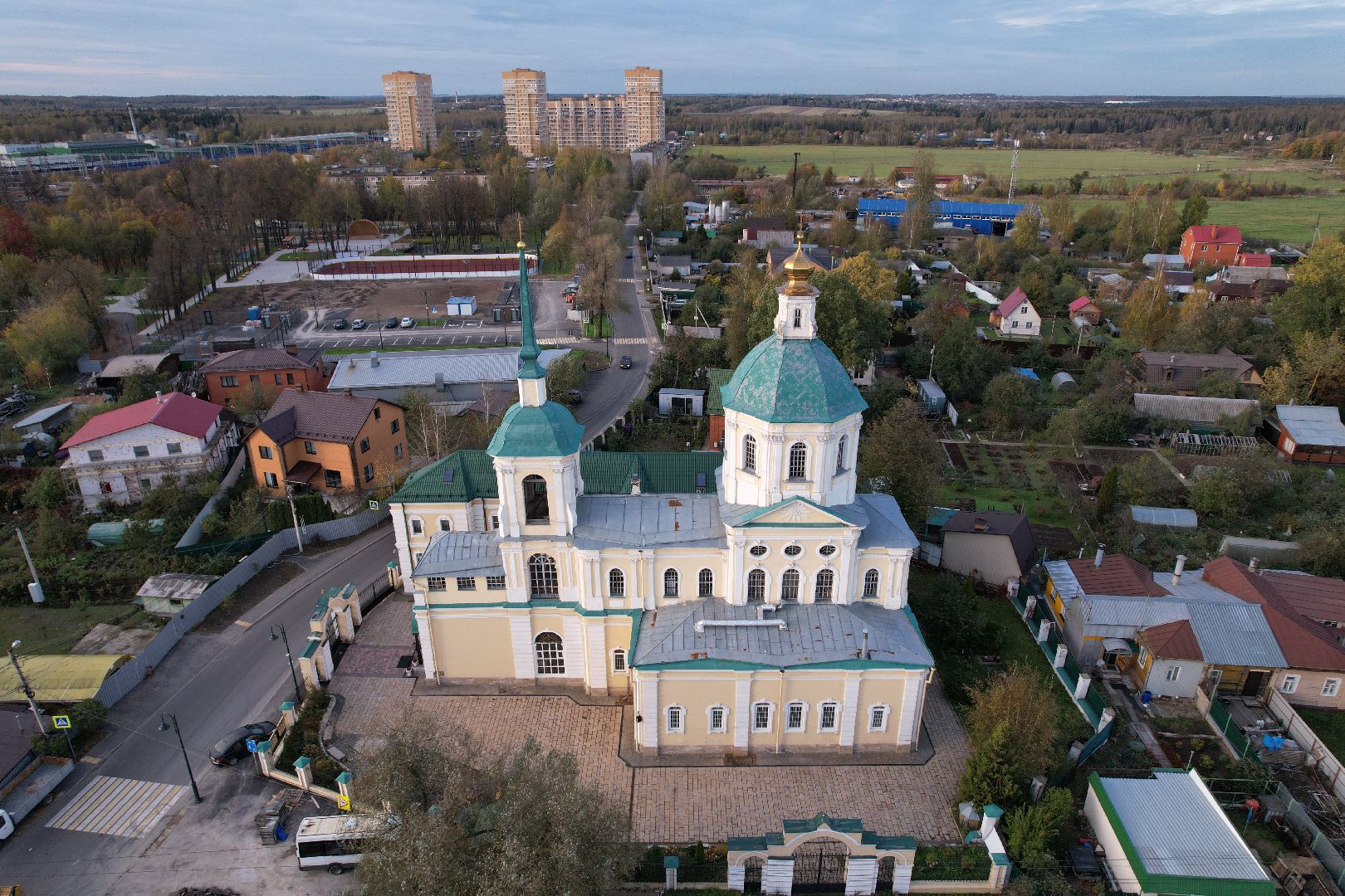 видео с коптера, лобня, церковь,