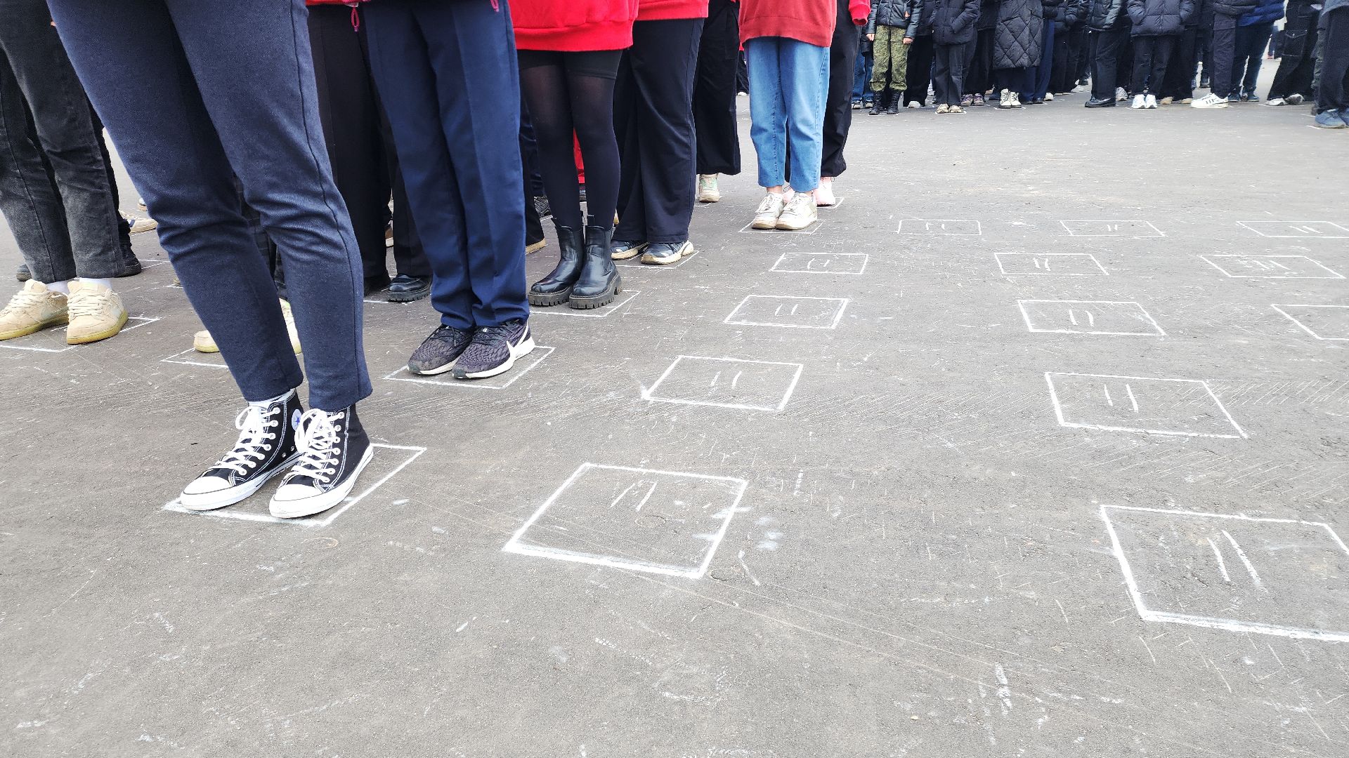 флешмоб, движение первых, акция, школьники, электросталь, история, история россии, космос,