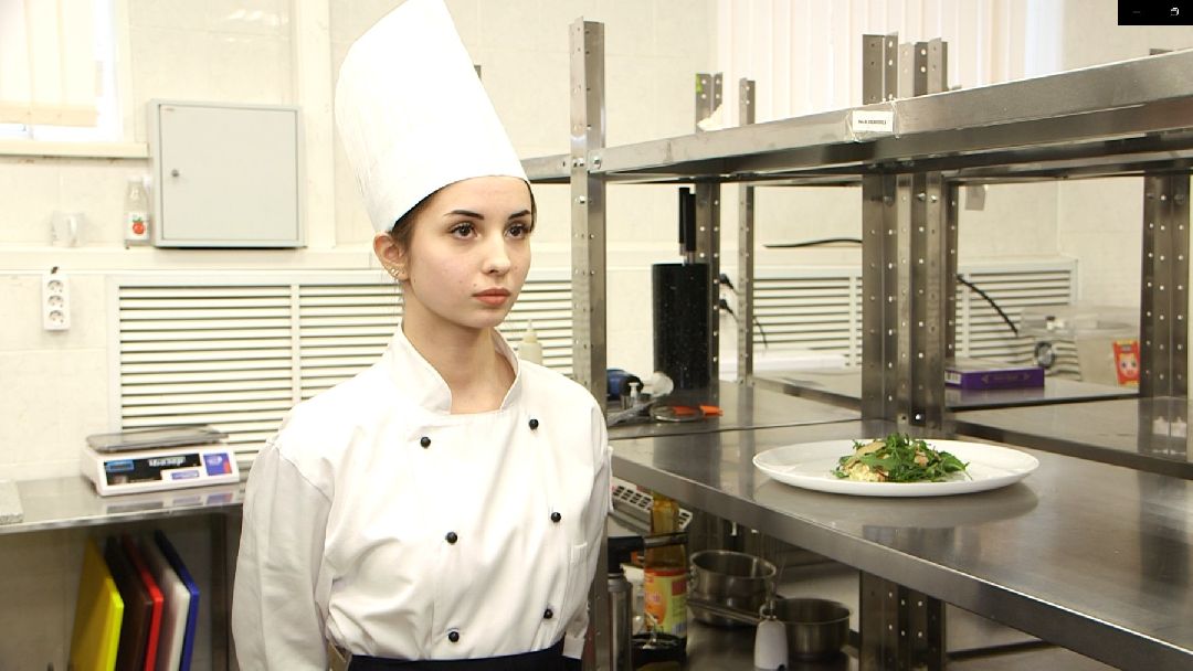 Дмитров, общество