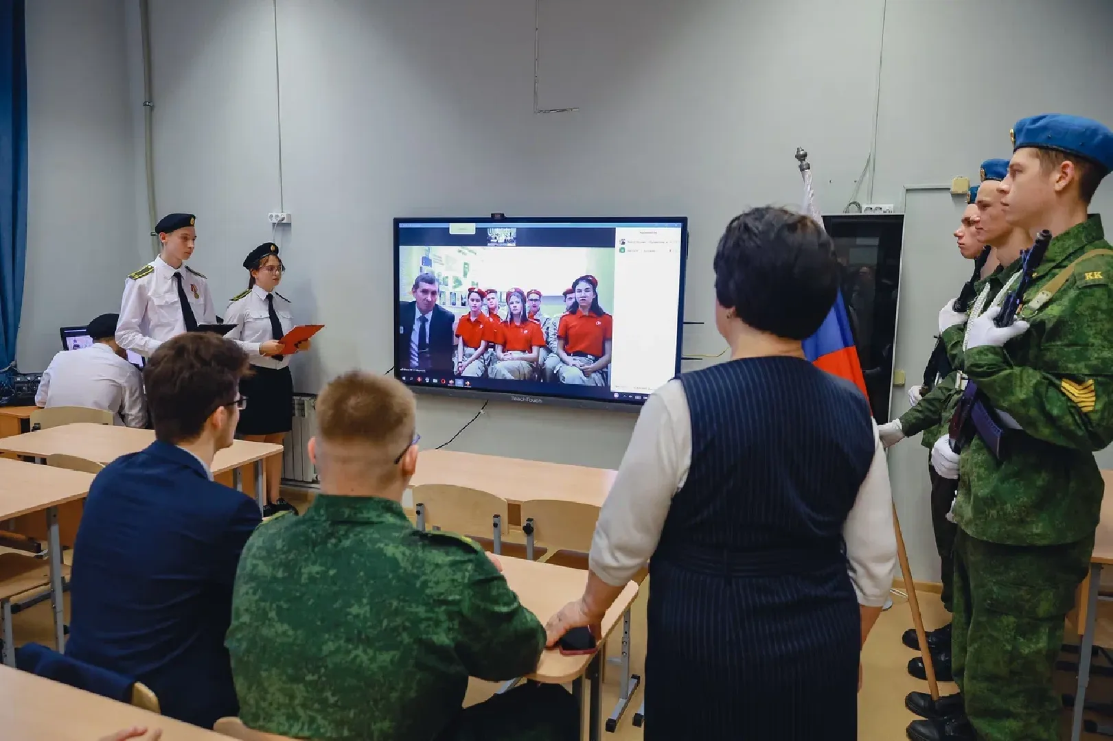 химки, образование, школа, парта героя,