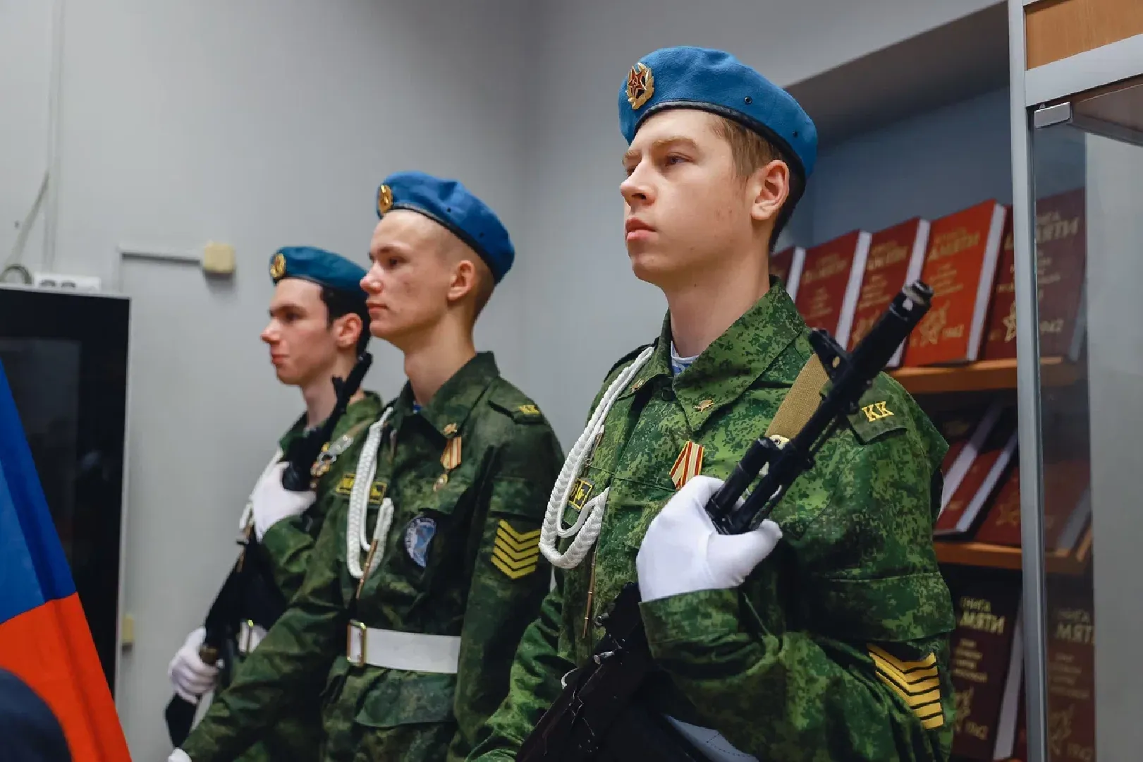 химки, образование, школа, парта героя,