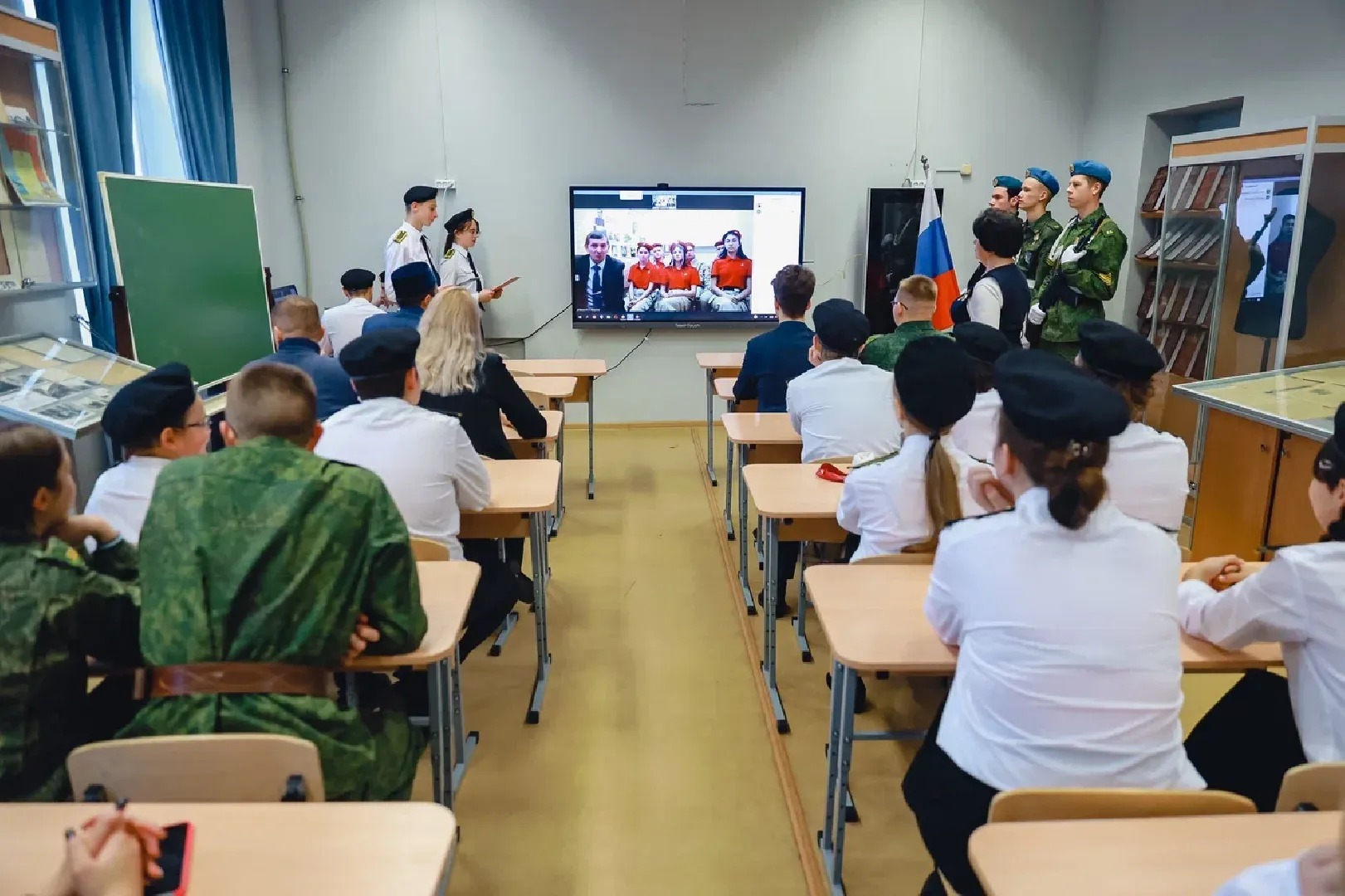 химки, образование, школа, парта героя,