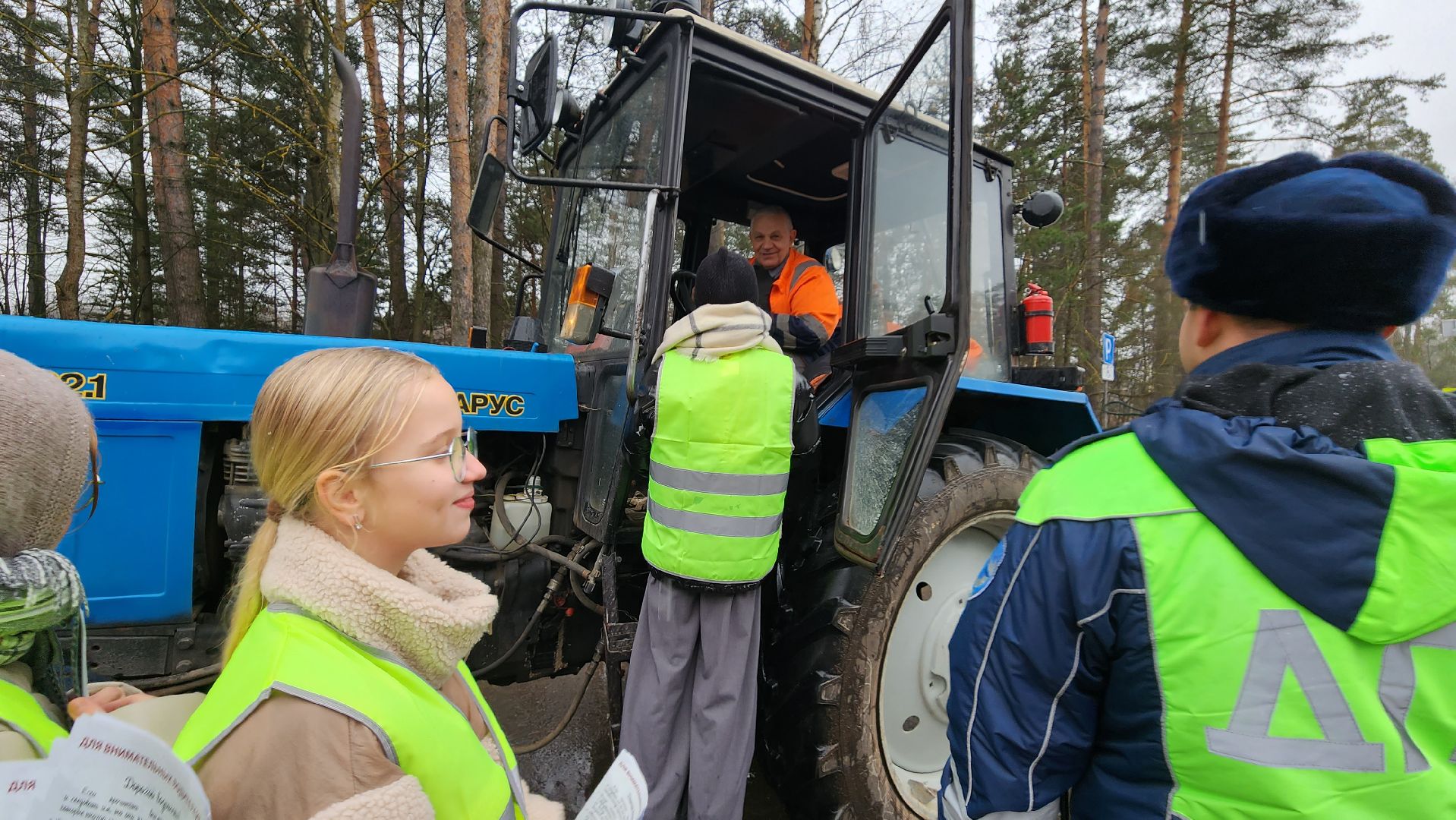 протвино, госавтоинспекторы, госавтоинспекция, ЮИД, акция, Уступи дорогу пешеходу,