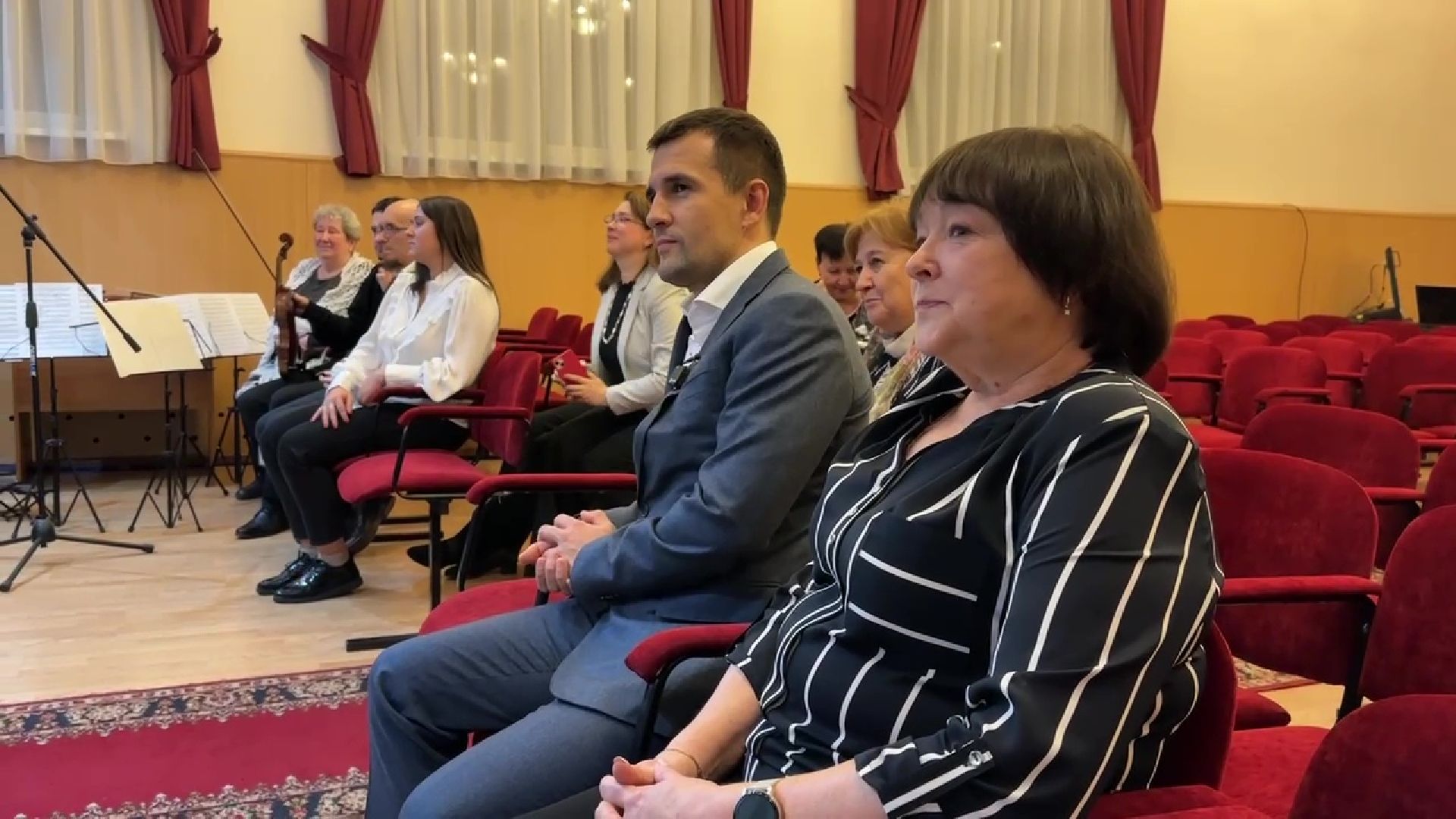 Реутов, музыкальная школа, инструменты, фортепиано, аккордеон, аян, саксофон,