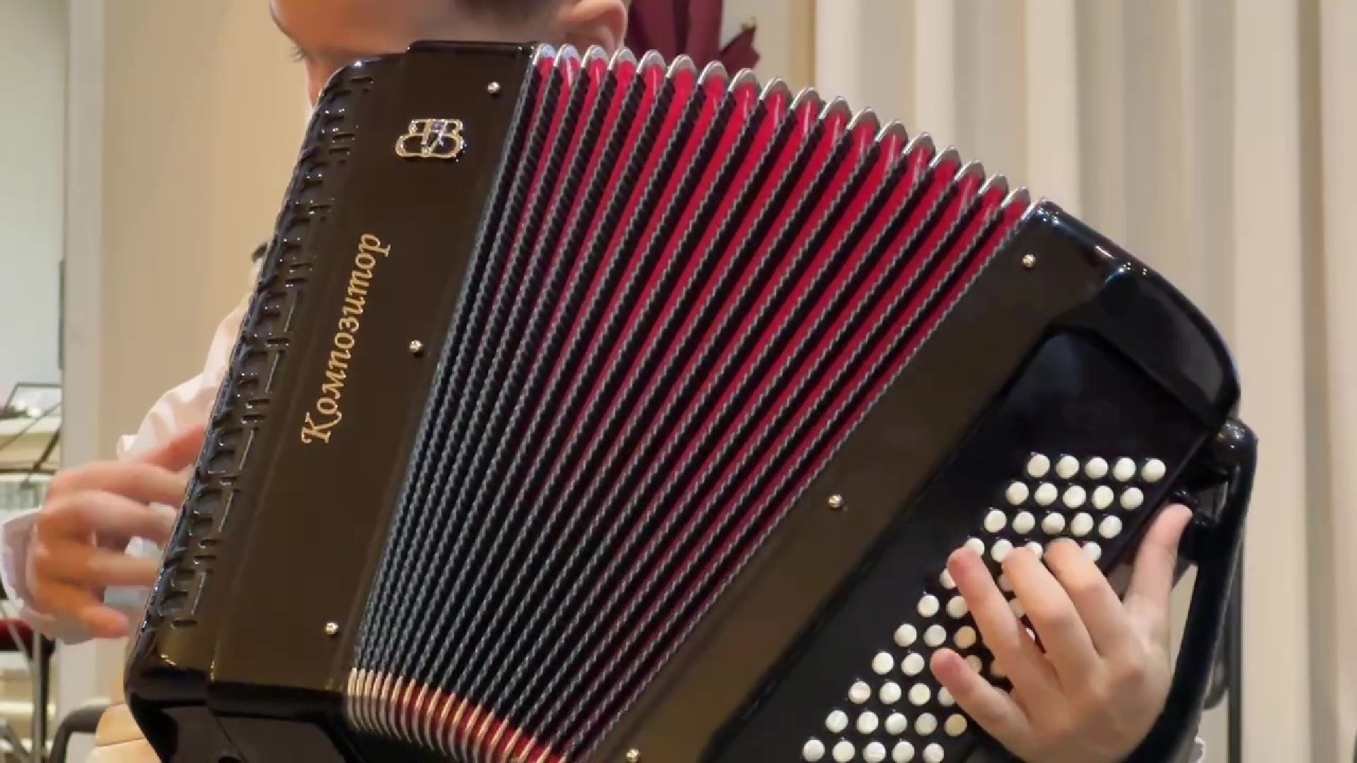 Реутов, музыкальная школа, инструменты, фортепиано, аккордеон, аян, саксофон,