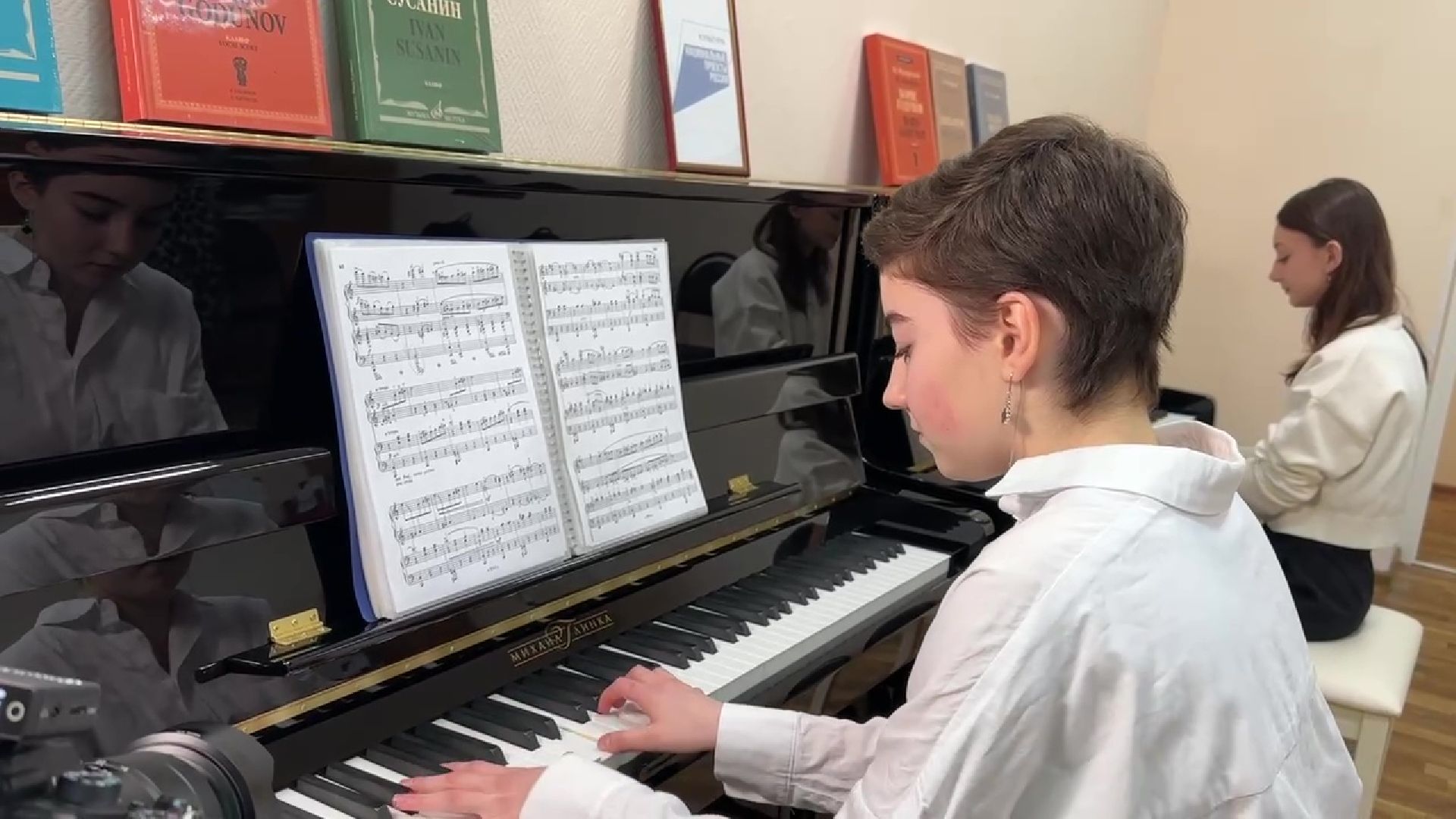 Реутов, музыкальная школа, инструменты, фортепиано, аккордеон, аян, саксофон,