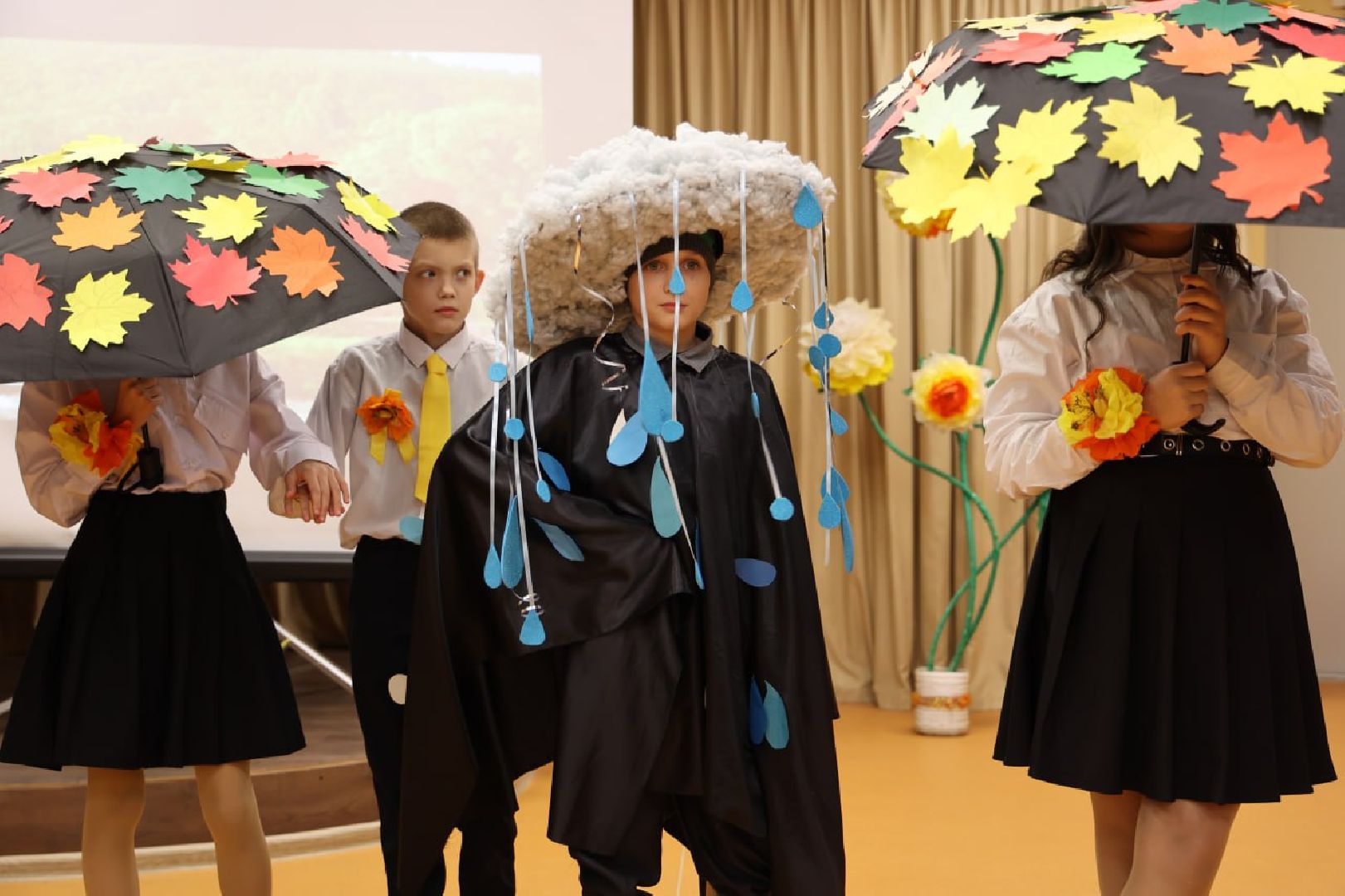 Волоколамск, Дефиле костюмов, Краски осени,