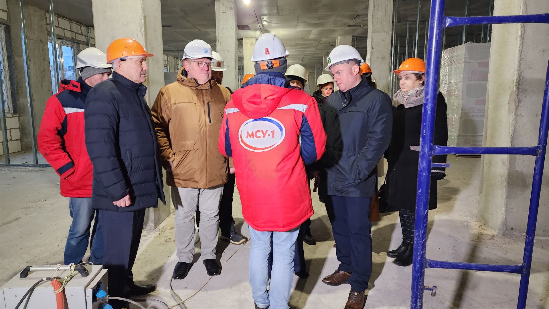 строительство, поликлиника,