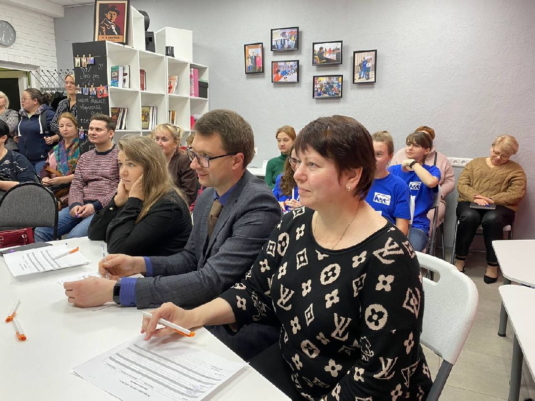 Павловский Посад, общество