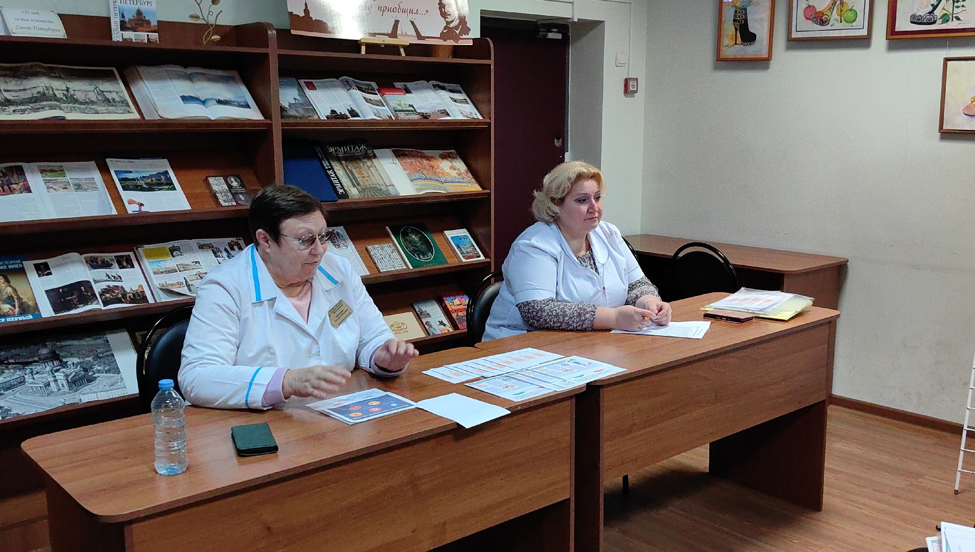 школа здоровья, лекция, болезни слуха, слуховые аппараты, библиотека, протезирование,