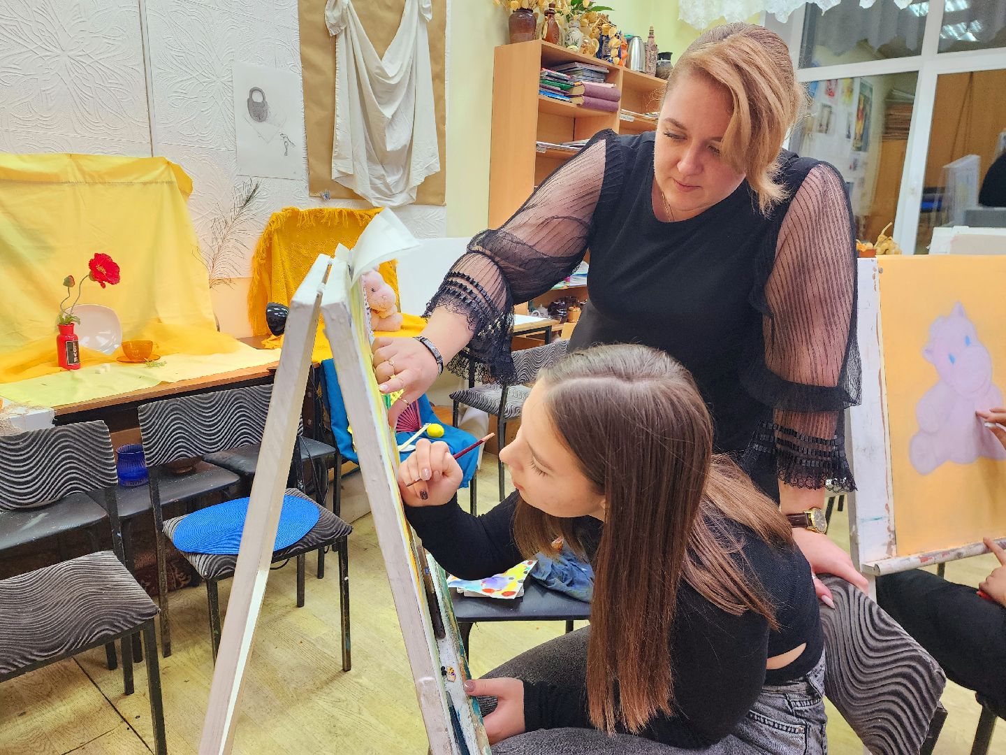 шатура, дмитровский погост, школа искусств, выставка картин, день мамы, городской округ культура, картины,