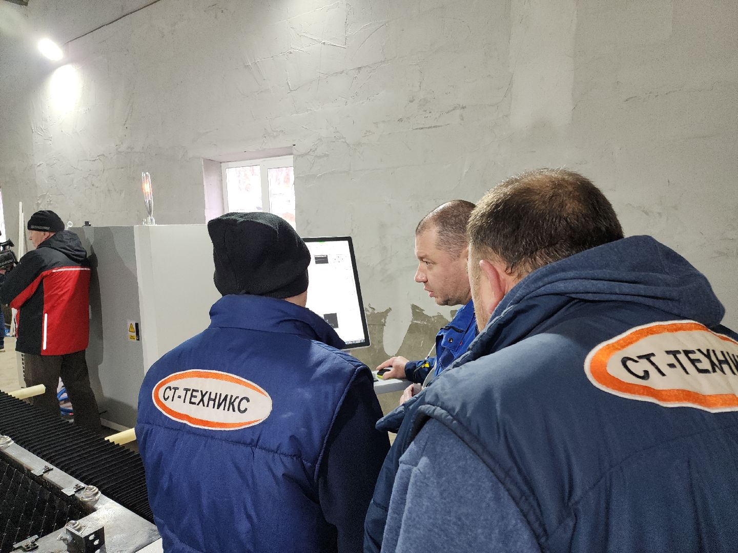 кашира, ст-техникс, производство, навесное оборудование, гидромолот, отвал, щетка,