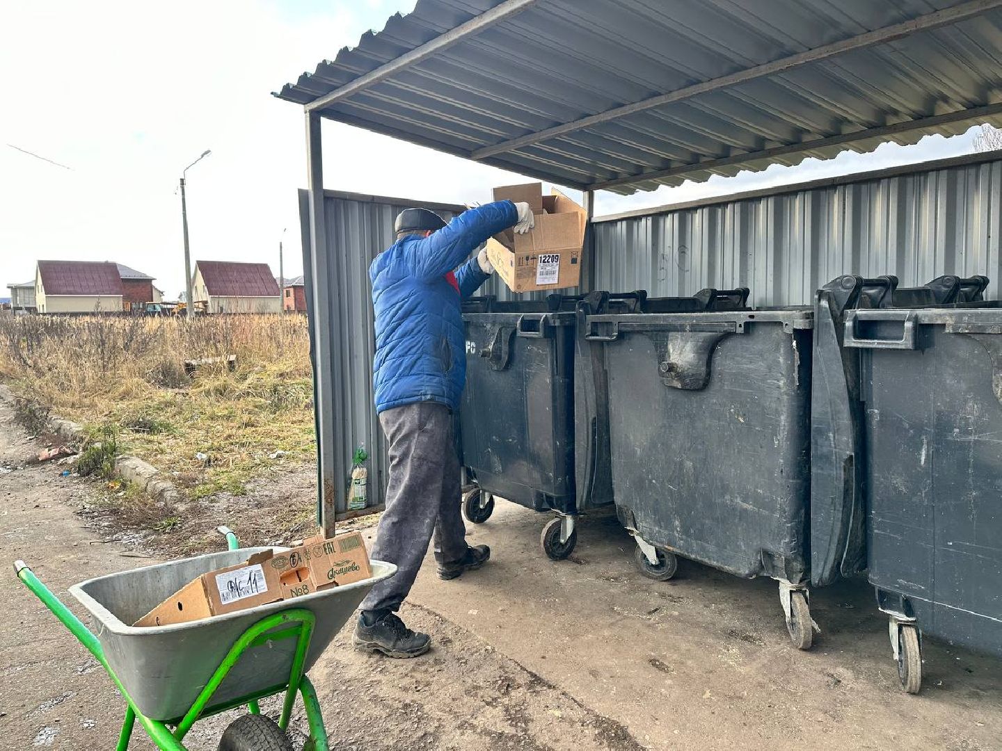 мусорные контейнеры, мусорные площадки, калининец,