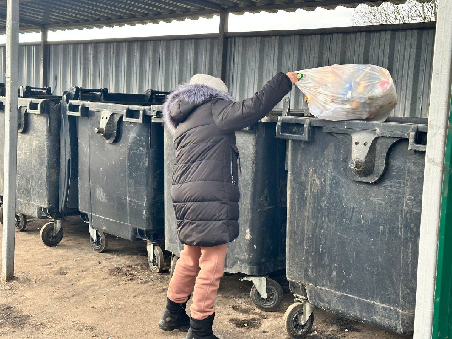 мусорные контейнеры, мусорные площадки, калининец,