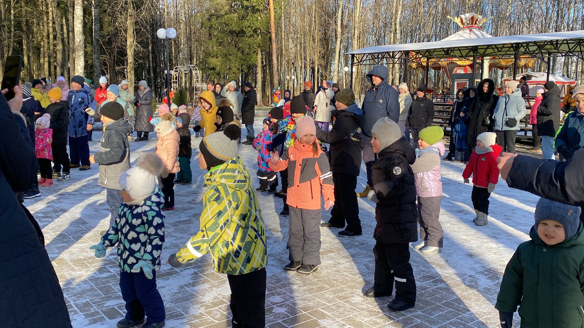 волоколамск, культура, культура подмосковья, дети, праздник, дед мороз, дедушка мороз,