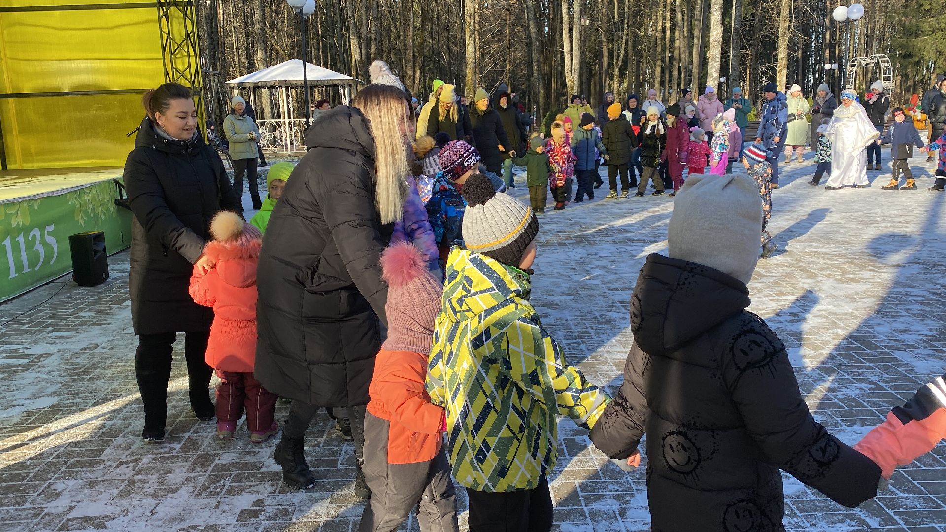 волоколамск, культура, культура подмосковья, дети, праздник, дед мороз, дедушка мороз,