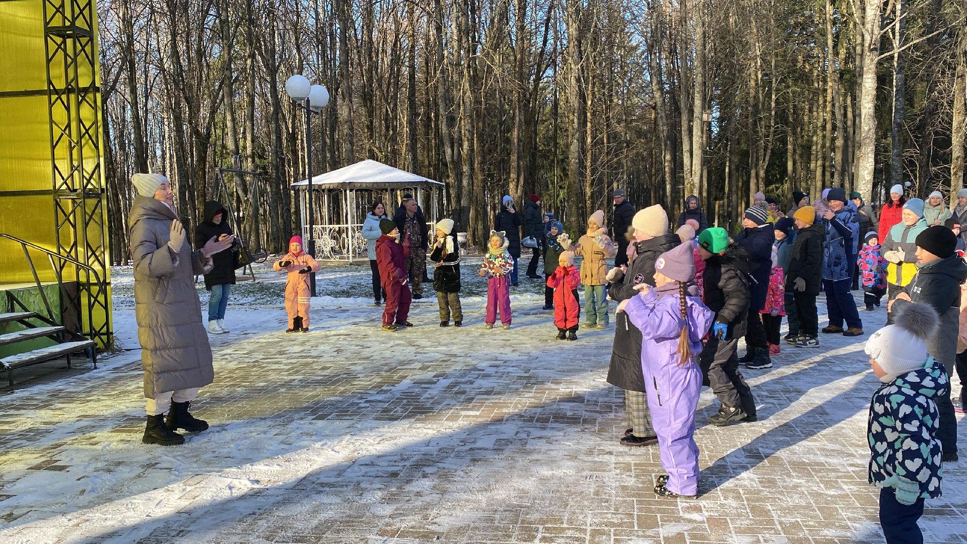 волоколамск, культура, культура подмосковья, дети, праздник, дед мороз, дедушка мороз,