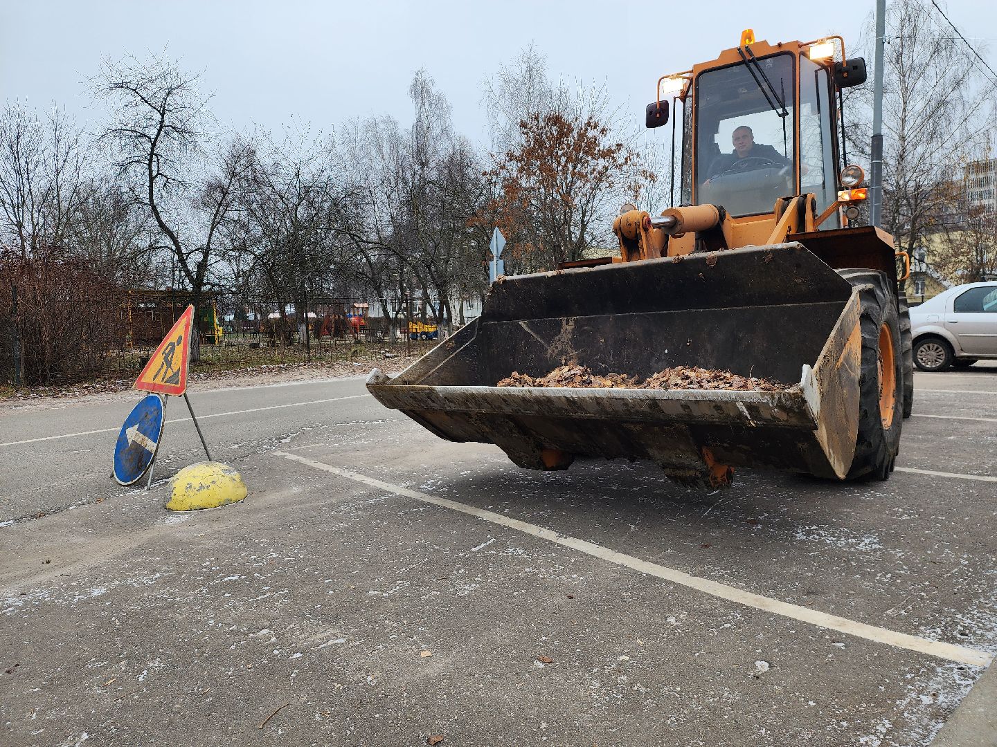 серпухов, дороги, уборка дорог, комбинат благоустройства, листва,