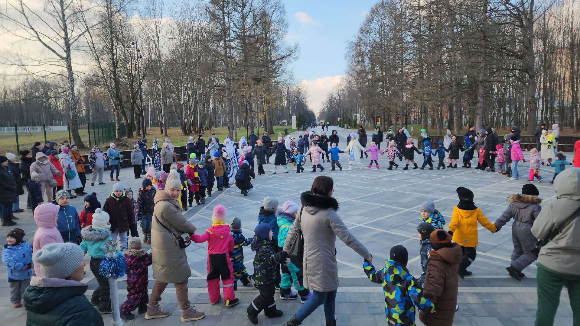 ступино, парк имени Островского, парки подмосковья, парки Ступино, дед мороз,