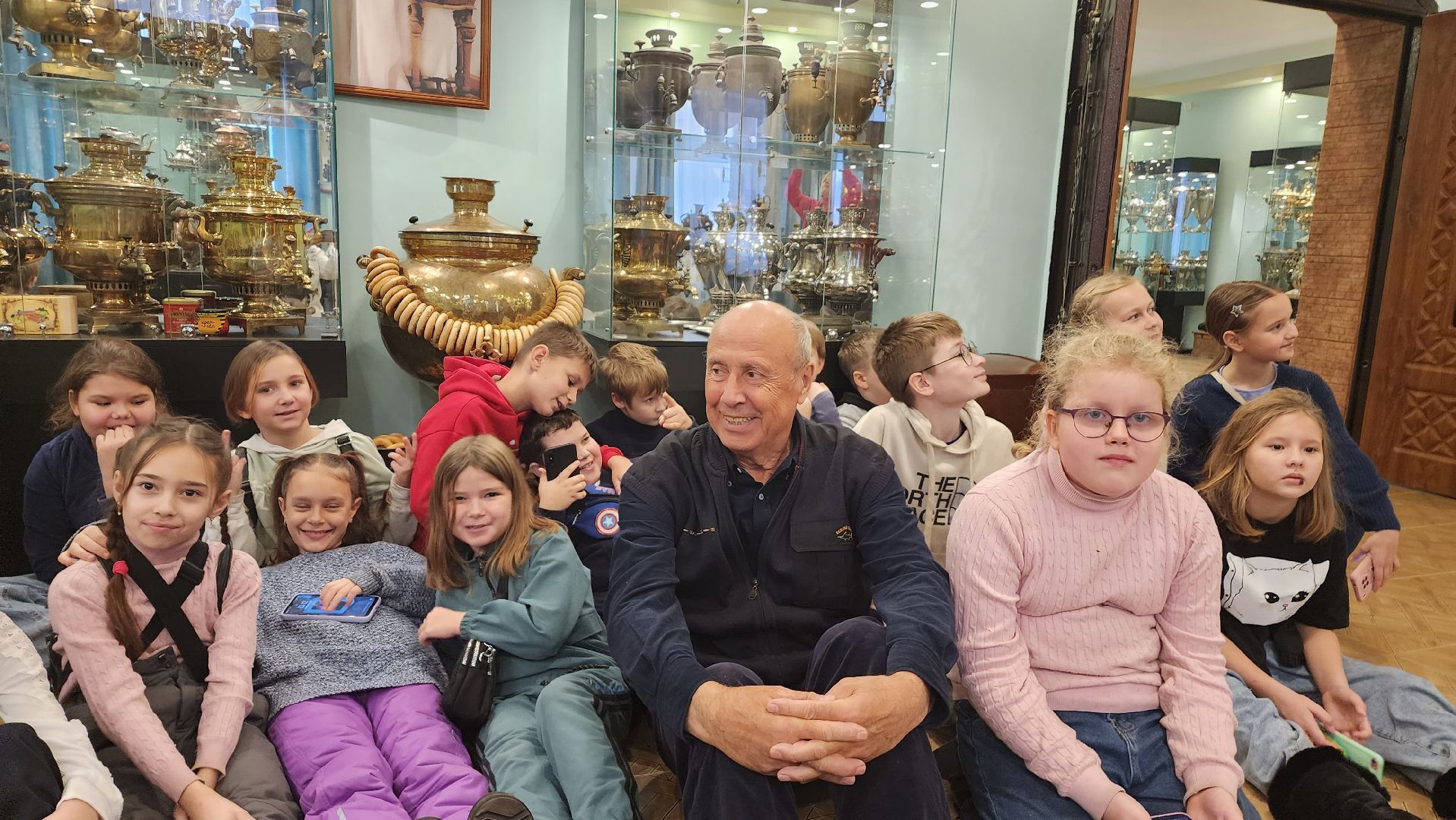 Подмосковье, Городской округ Пушкинский, Ивантеевка, Музей Самоваров, музей, история, старинные вещи,