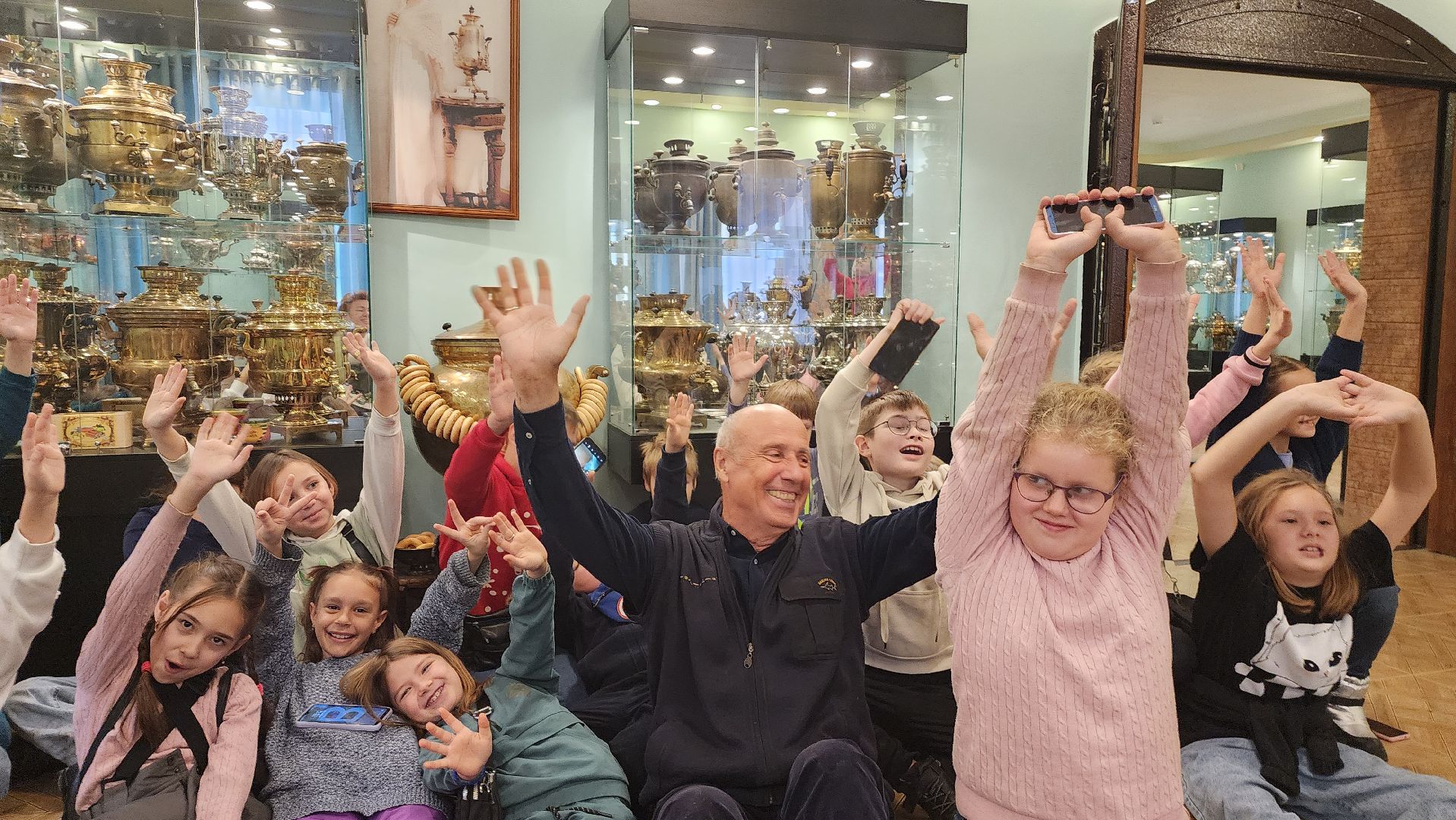 Подмосковье, Городской округ Пушкинский, Ивантеевка, Музей Самоваров, музей, история, старинные вещи,