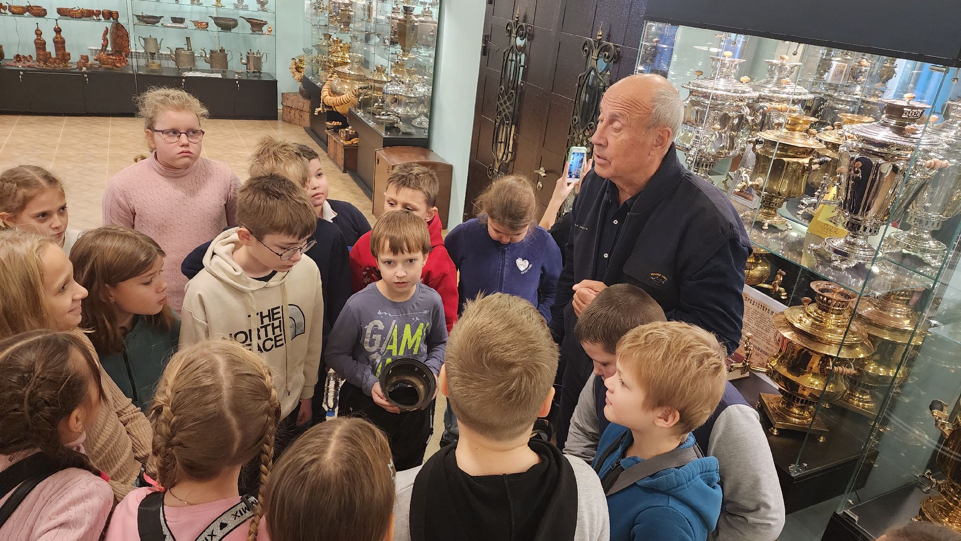 Подмосковье, Городской округ Пушкинский, Ивантеевка, Музей Самоваров, музей, история, старинные вещи,