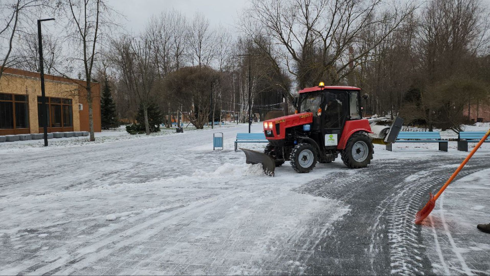 мытищи, парк мира, новый год, ёлка, Илья Авербух, каток,