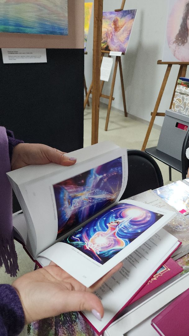 электросталь, культура подмосковья, культурный центр, выставка, концерт, художественная выставка, день матери, арт-проект, художник, художники,