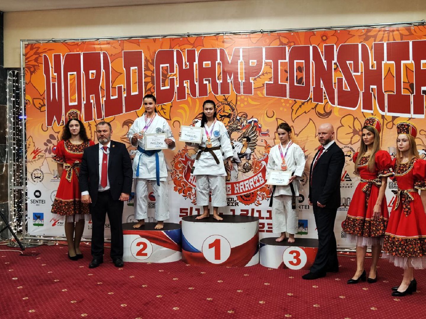 карате, Первенство мира, тренировки, черный пояс, мастер спорта,