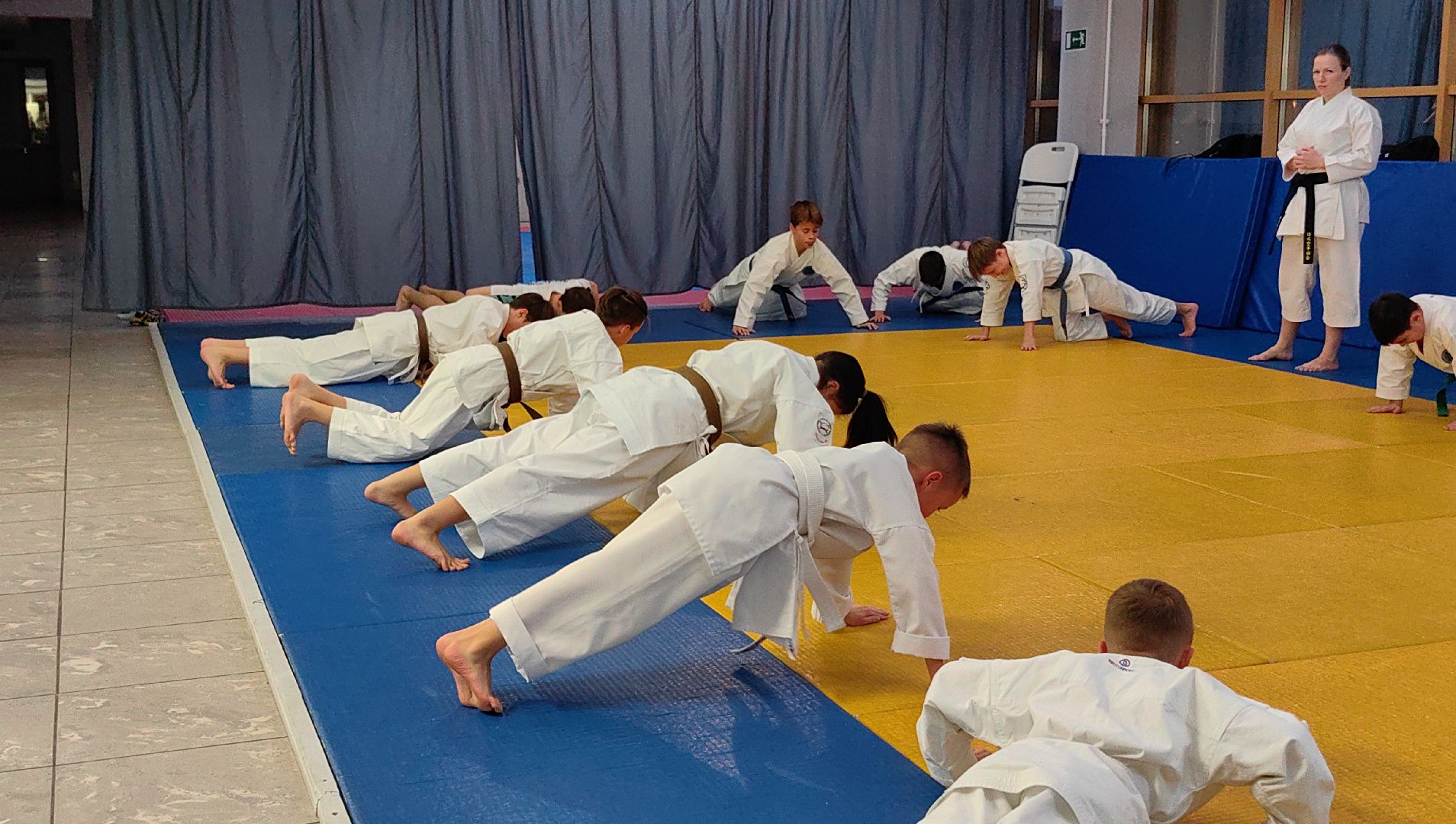 карате, Первенство мира, тренировки, черный пояс, мастер спорта,