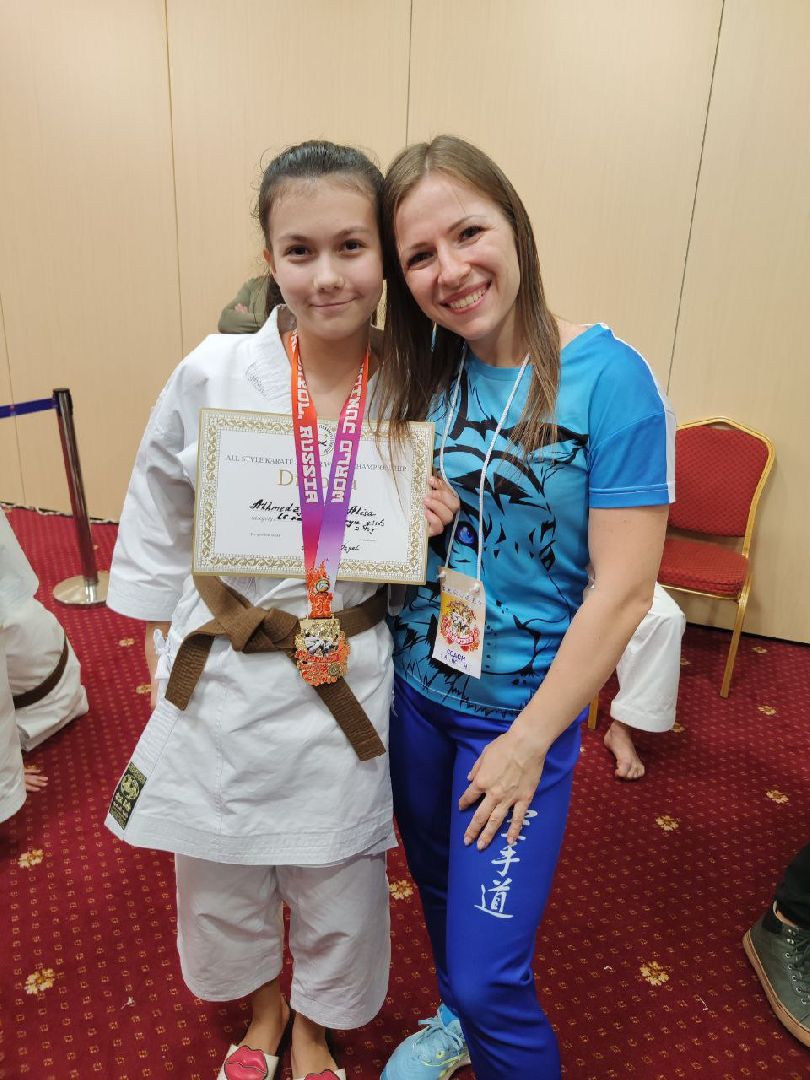 карате, Первенство мира, тренировки, черный пояс, мастер спорта,