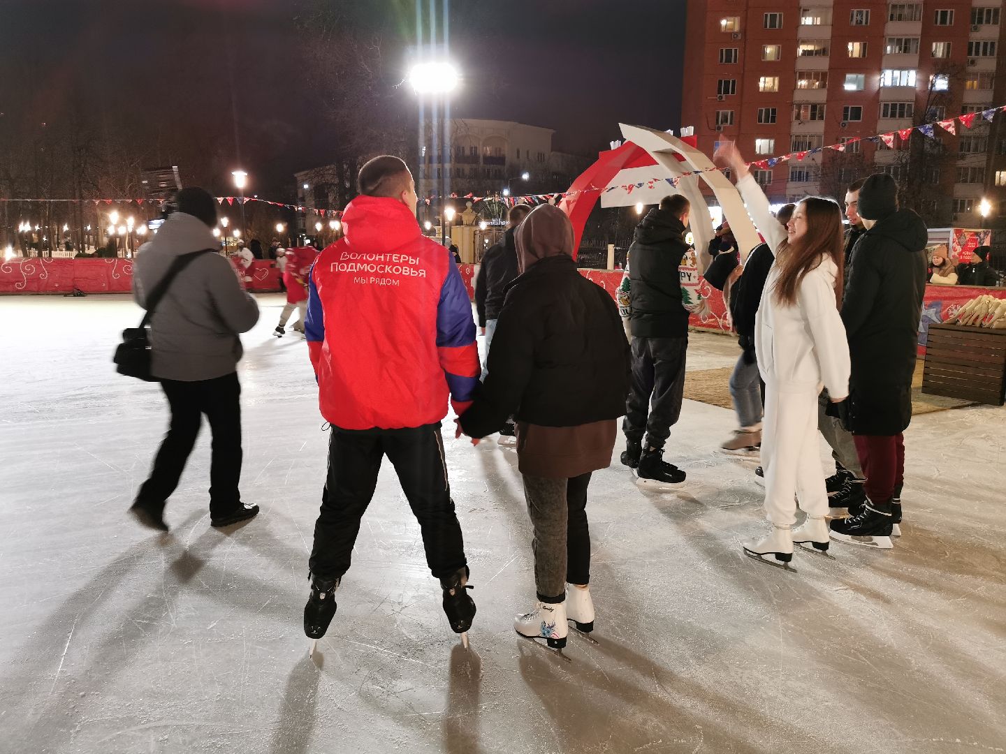 подольск, каток,коньки,