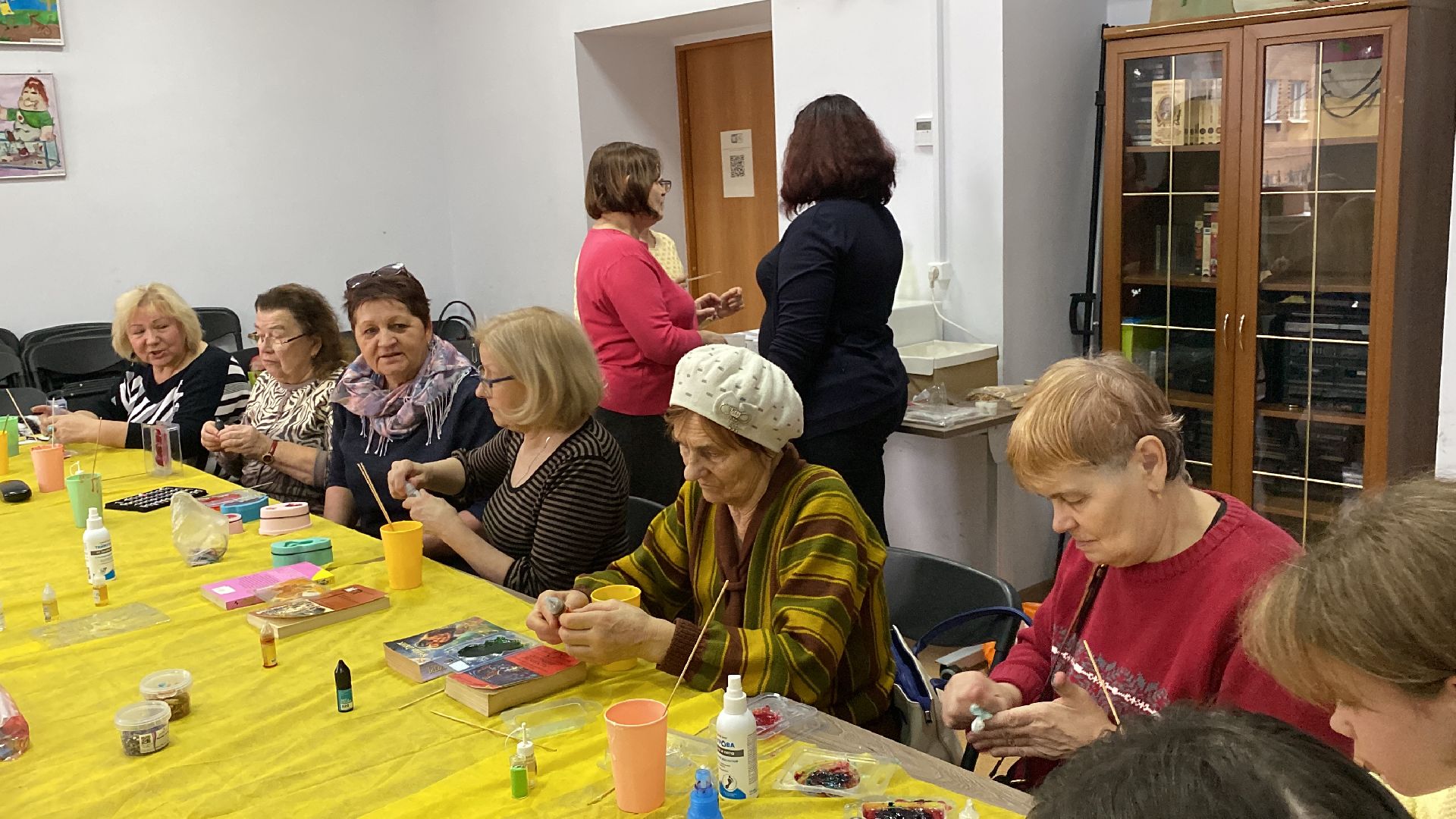 волоколамск, библиотека, активное долголетие, активноедолголетие, пенсионеры, мыловарение, творческий коллектив, творчество,