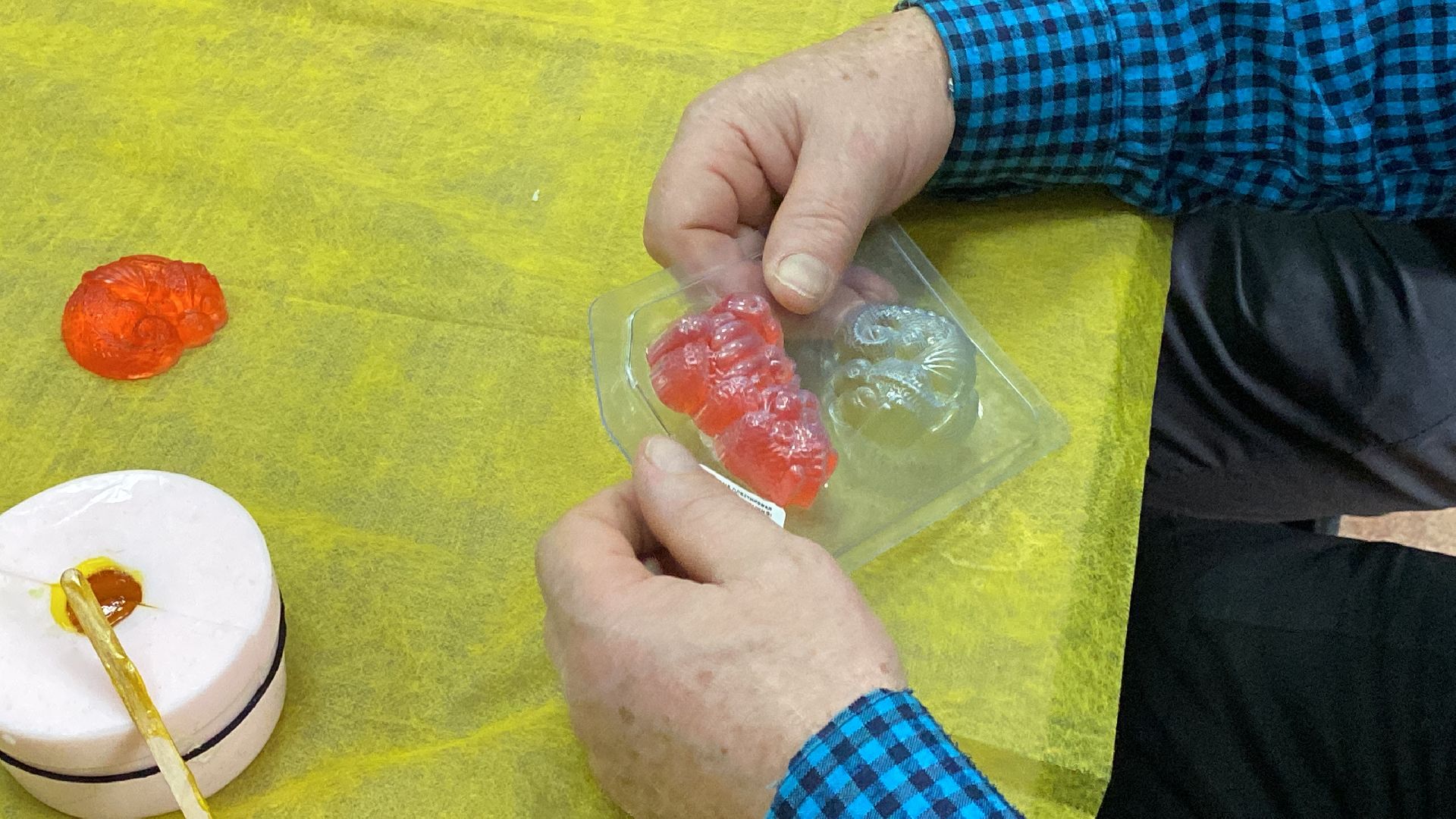 волоколамск, библиотека, активное долголетие, активноедолголетие, пенсионеры, мыловарение, творческий коллектив, творчество,