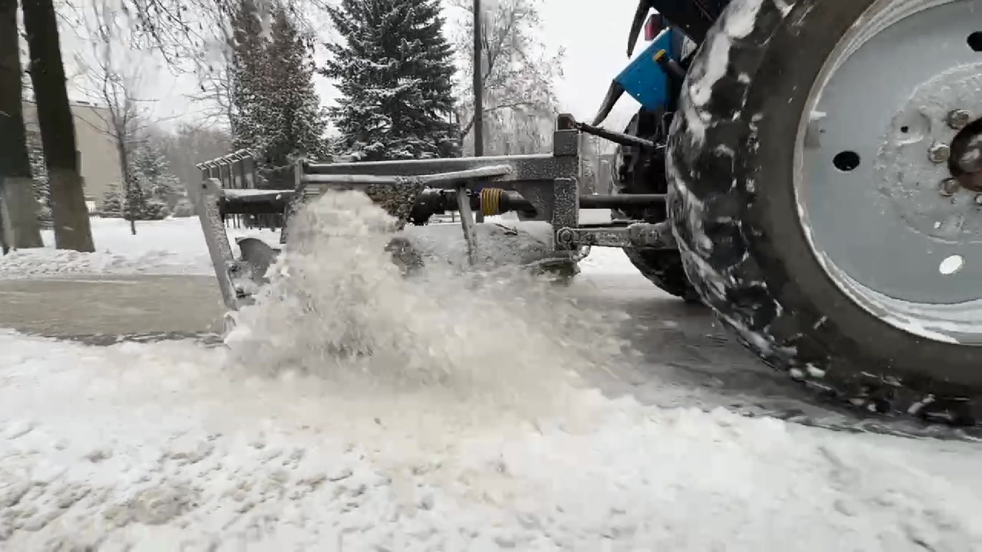 Реутов, ЖКХ, снегуборка, трактор, дворники, техника,