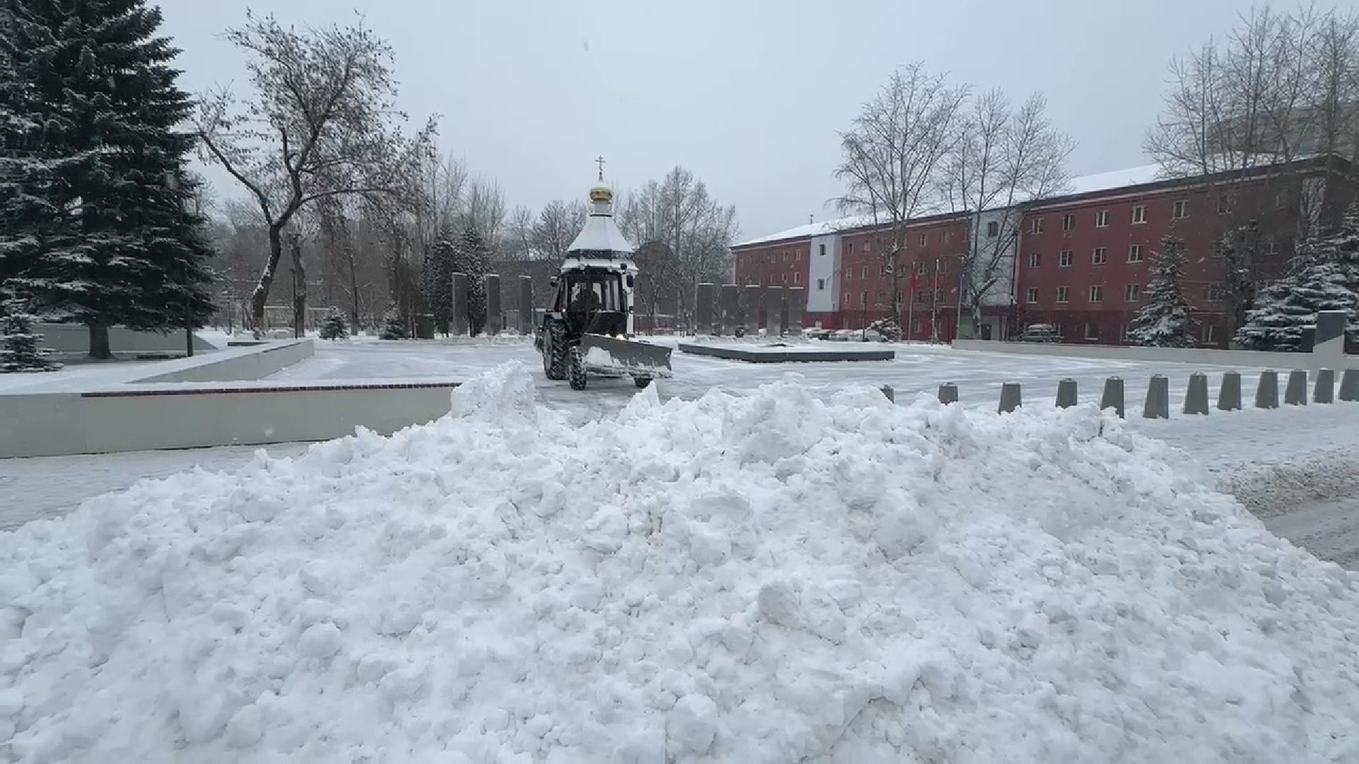 Реутов, ЖКХ, снегуборка, трактор, дворники, техника,