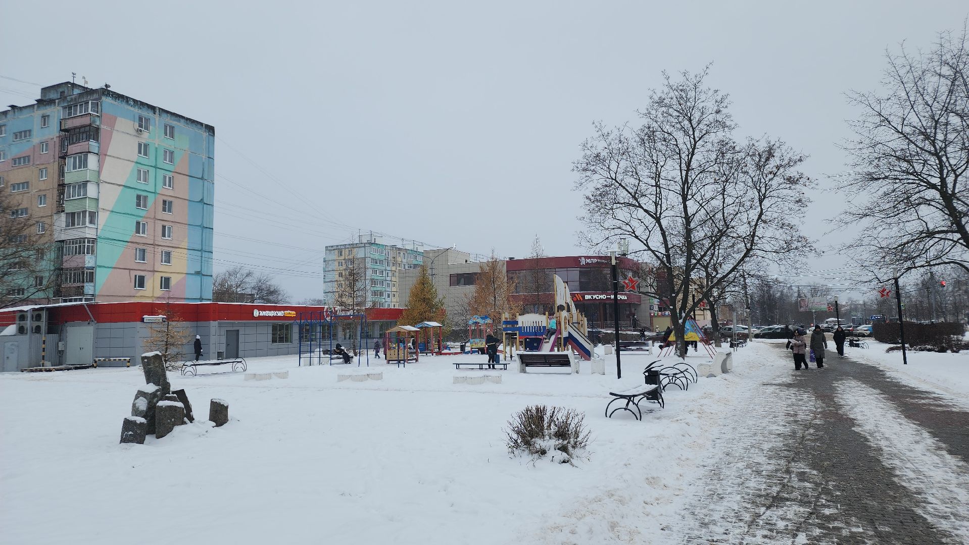 Егорьевск, снег, дворник, дворники, дети, детская площадка,