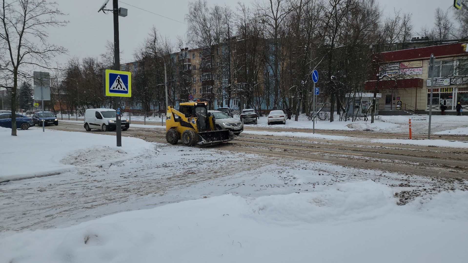 Егорьевск, снег, дворник, дворники, дети, детская площадка,