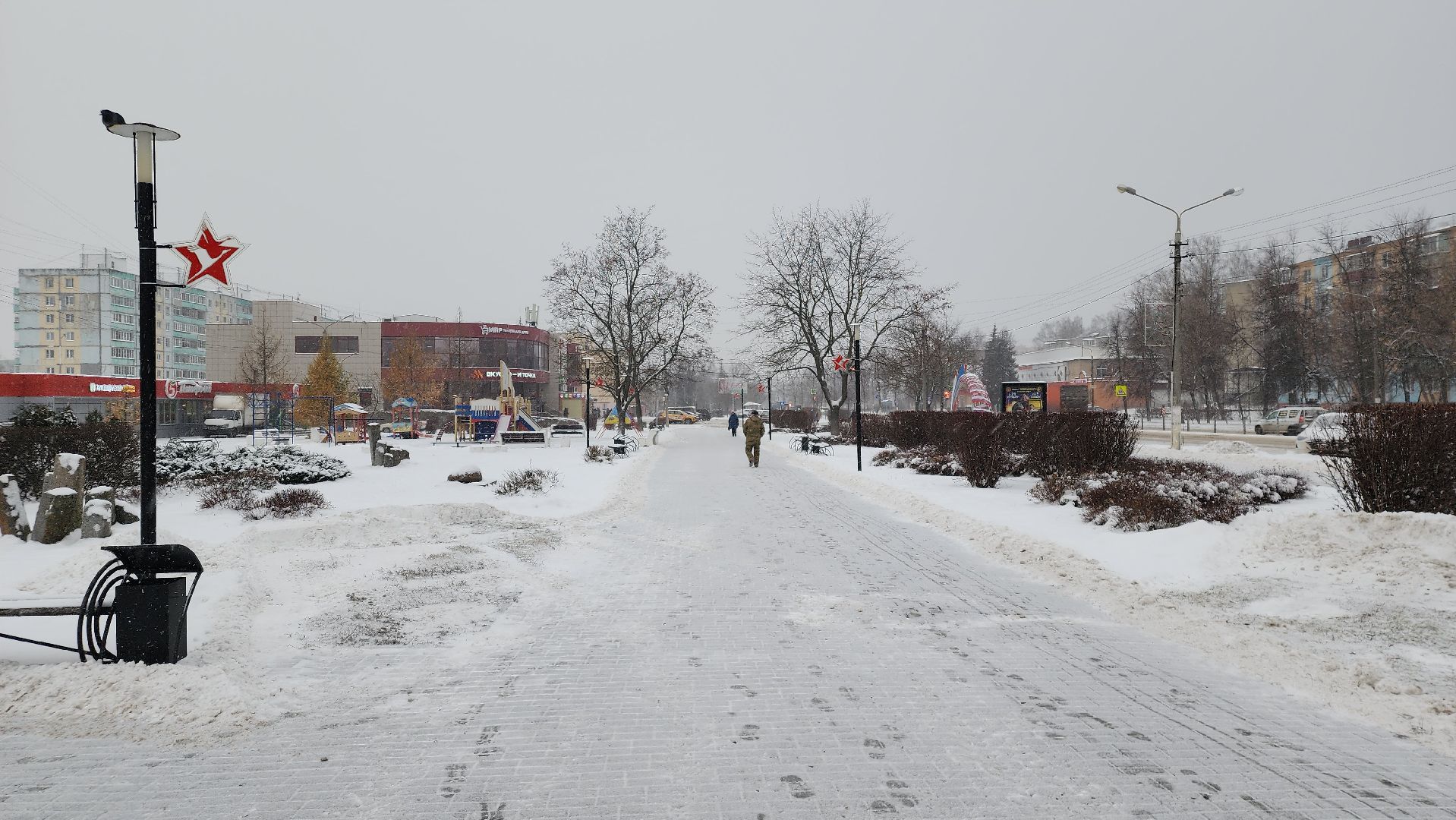 Егорьевск, снег, дворник, дворники, дети, детская площадка,