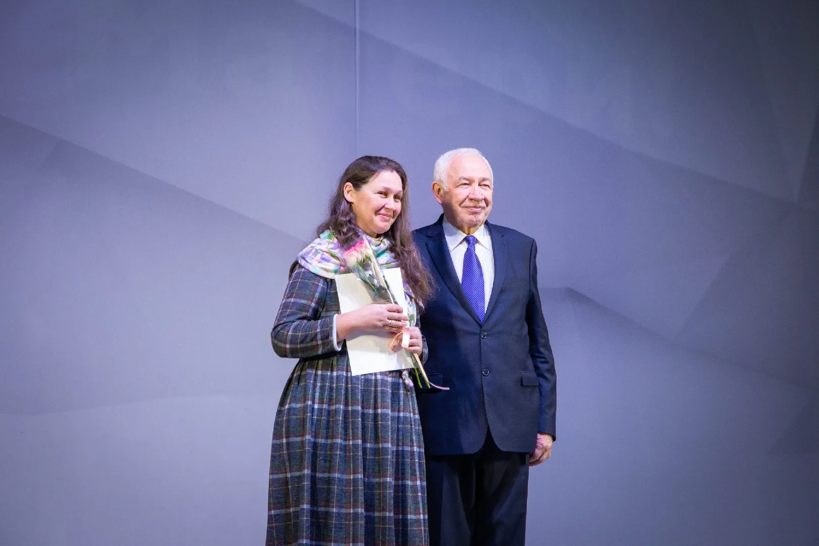 домодедово, подмоксовье, день матери, подарки маме, подарок маме, церемония награждения, творческие коллективы, праздничный концерт, поздравления мамам, семья, мкц победа, цветы маме, теплые слова, слова благодарности,