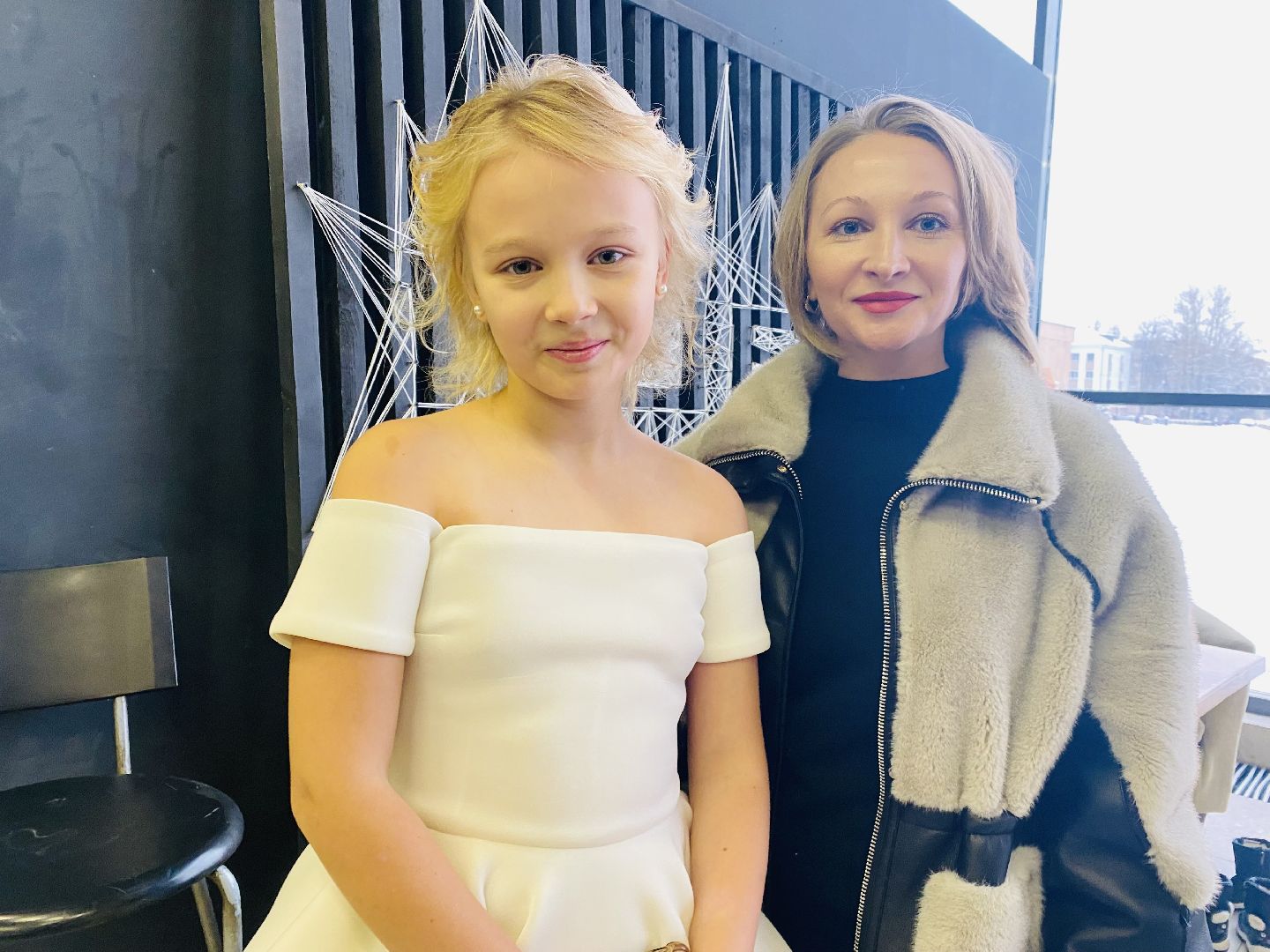 домодедово, подмоксовье, день матери, подарки маме, подарок маме, церемония награждения, творческие коллективы, праздничный концерт, поздравления мамам, семья, мкц победа, цветы маме, теплые слова, слова благодарности,