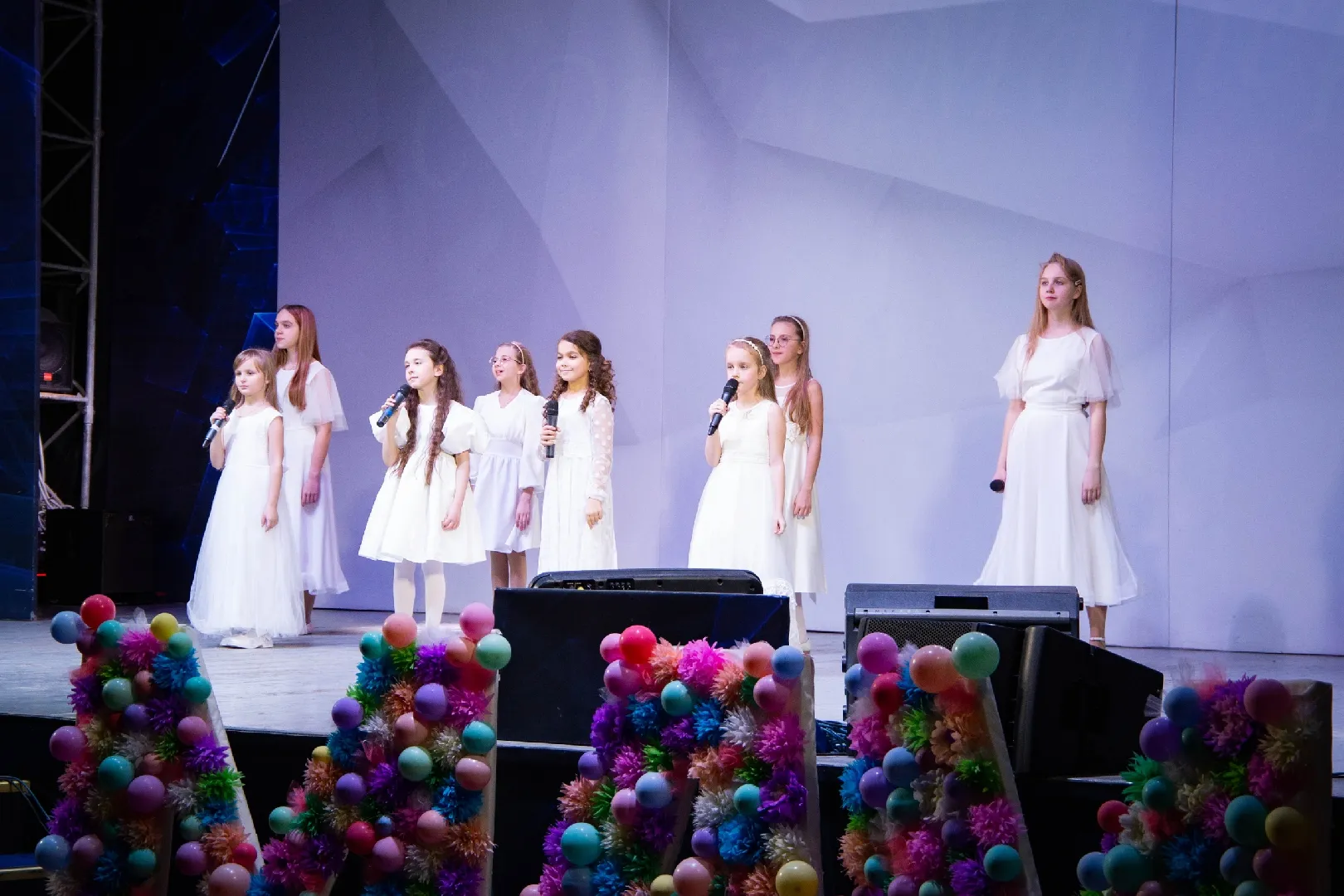 домодедово, подмоксовье, день матери, подарки маме, подарок маме, церемония награждения, творческие коллективы, праздничный концерт, поздравления мамам, семья, мкц победа, цветы маме, теплые слова, слова благодарности,