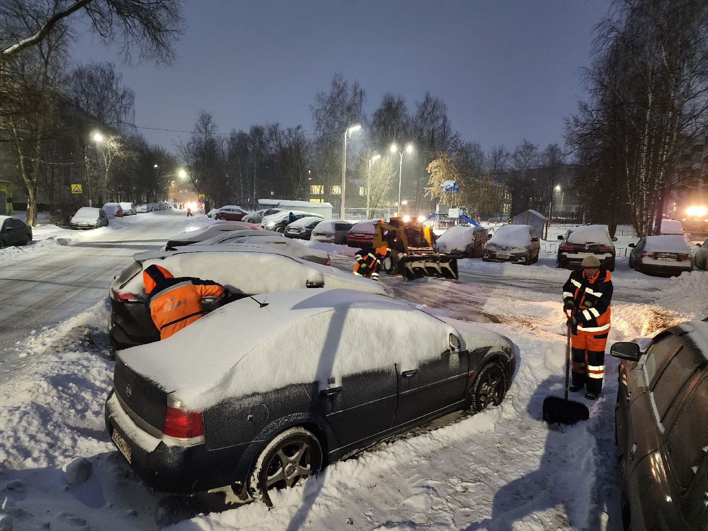 Снег, уборка снега, ликвидация последствий непогоды, Дедовск,