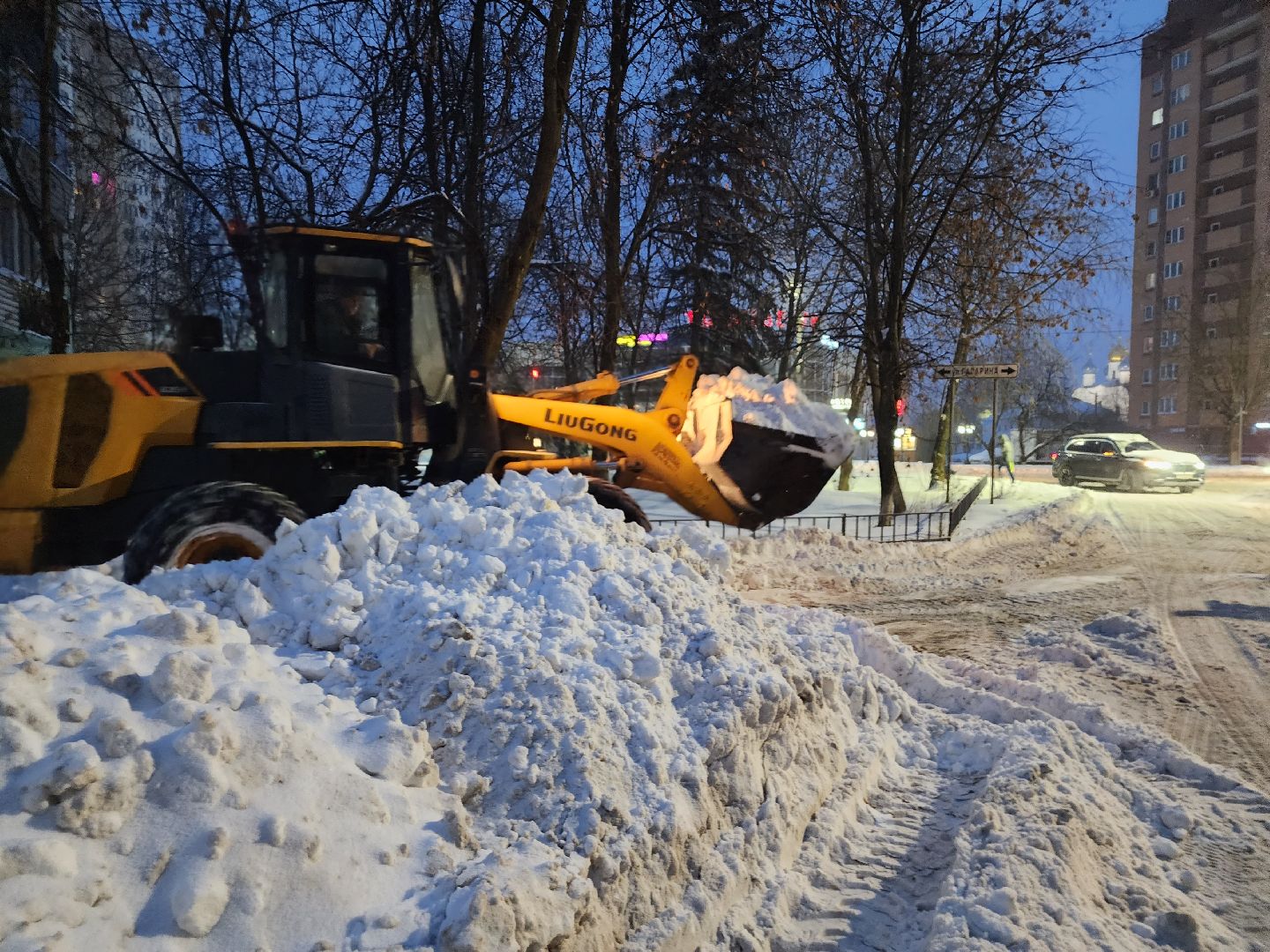 Снег, уборка снега, ликвидация последствий непогоды, Дедовск,