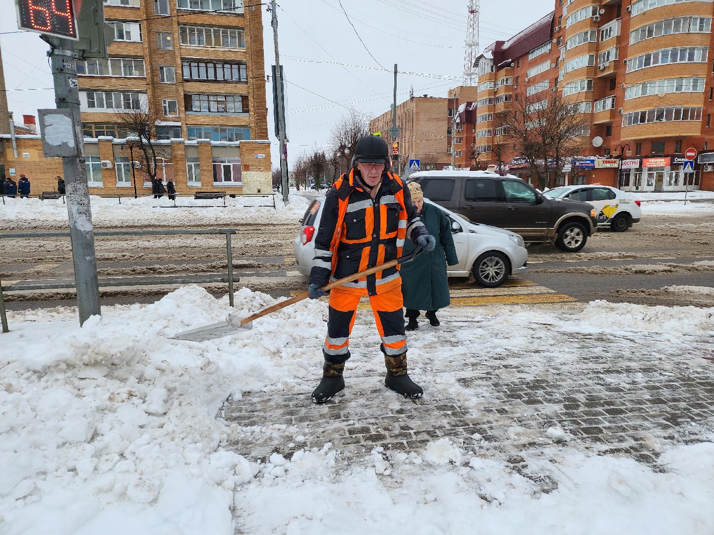 Серпухов, подмосковье, уборка снега, черная метель,