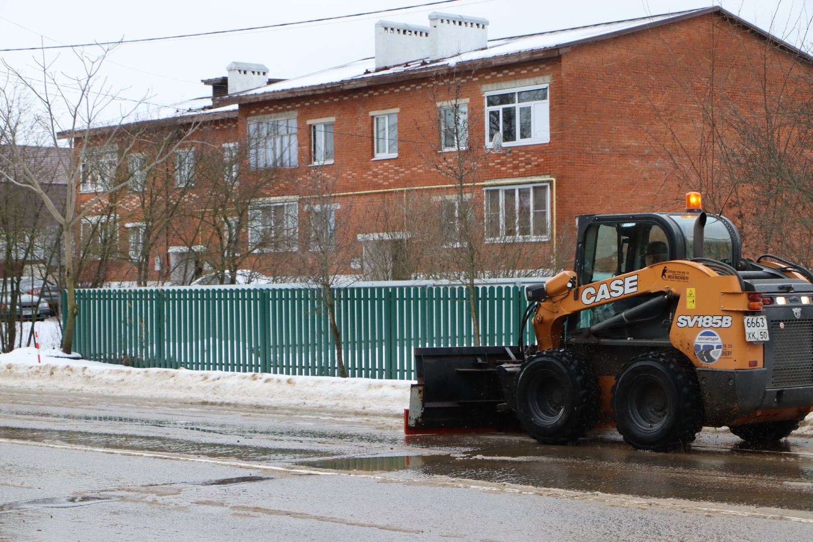Серебряные Пруды, снегопад, дороги, дворовые территории,