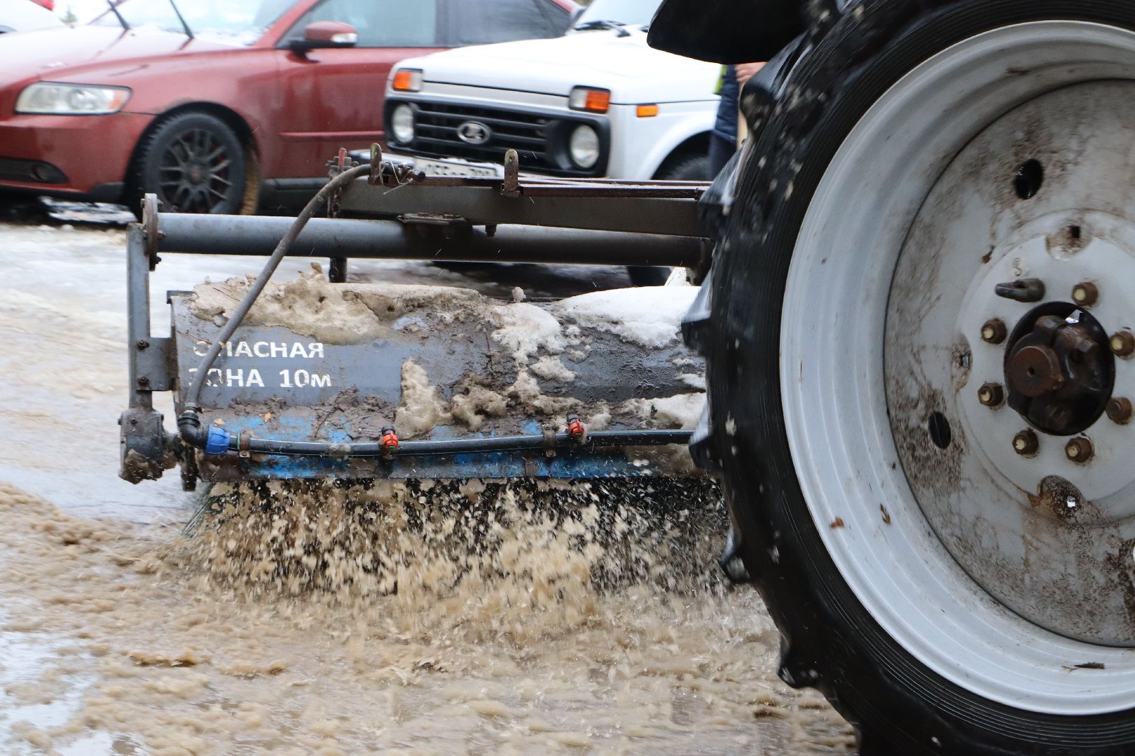 Серебряные Пруды, снегопад, дороги, дворовые территории,