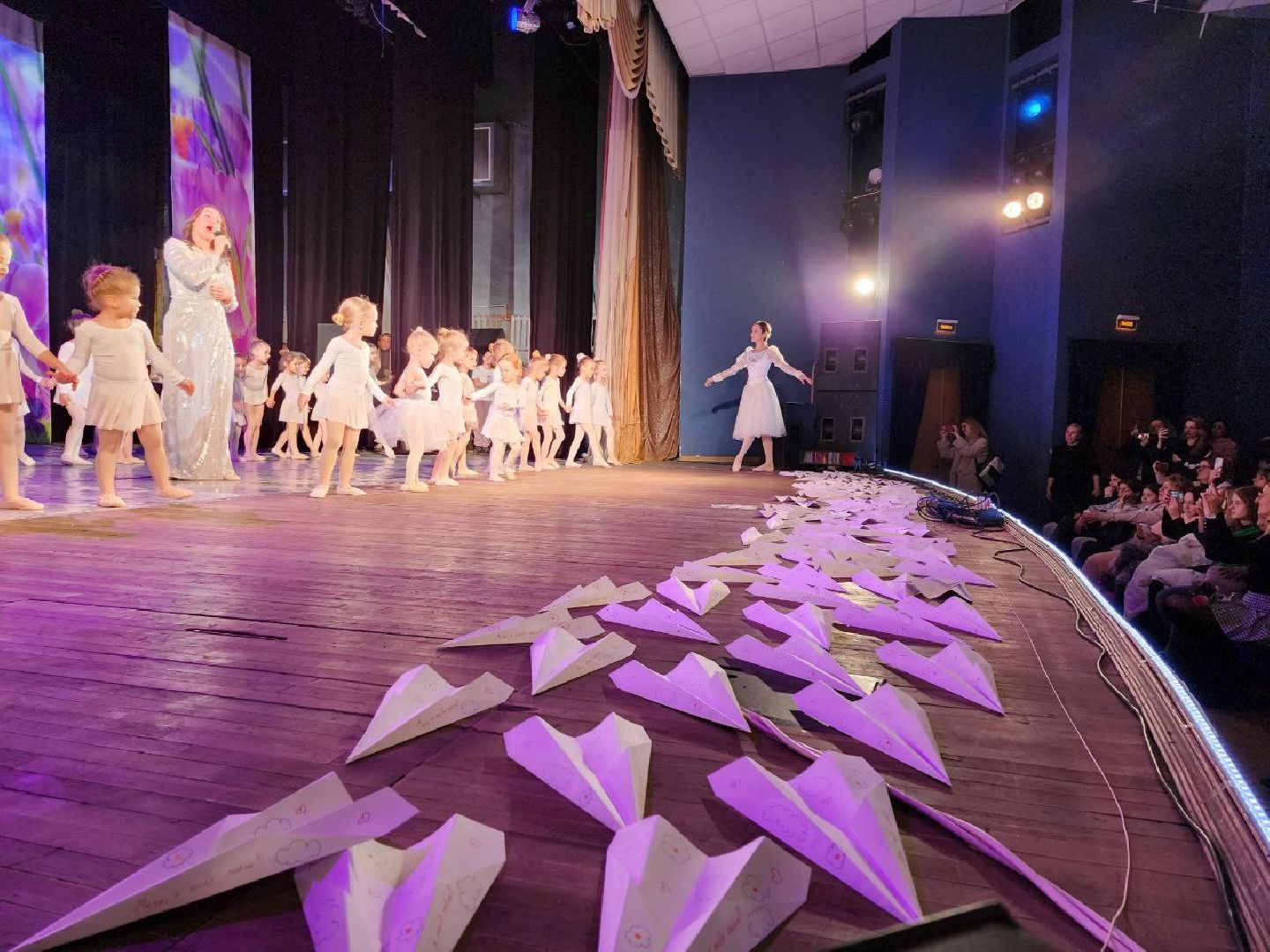 можайк, можайский городской округ, подмосковье, концерт, День матери, праздник, мамы, поздравление, глава, депутат,