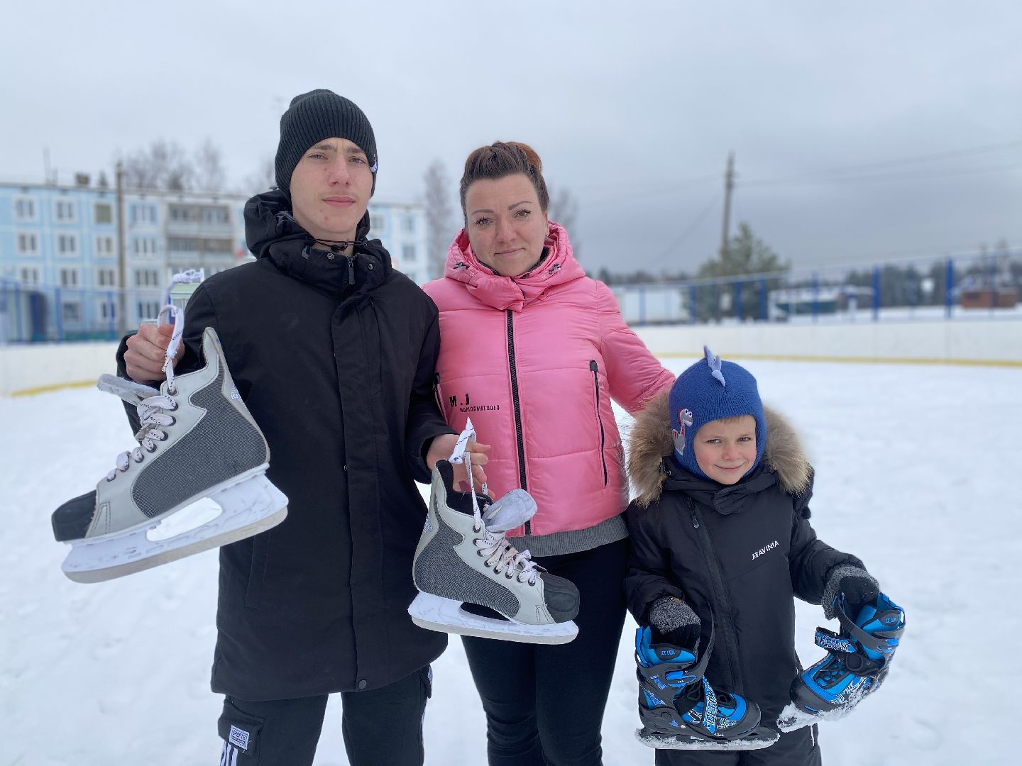 волоколамск, хоккеисты, хоккей, коньки, лед, зима в подмосковье, зимние виды спорта,