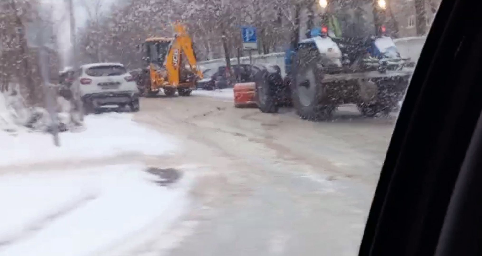 снегопад, Электросталь, зима, коммунальщики, жкх, дороги, уборка дворов, уборка дорог, уборка общественных территорий, уборка снега, оттепель,